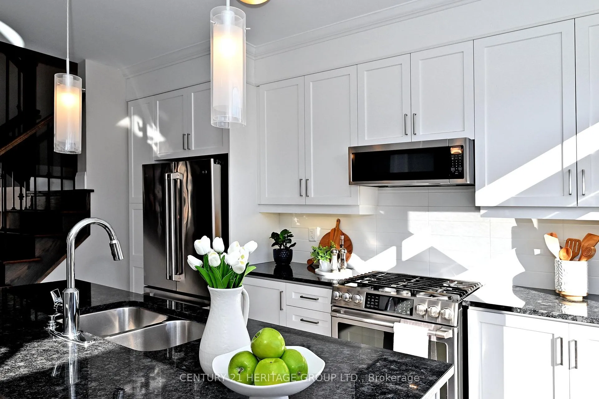Photo 15 of 9 Ingleside Street, Vaughan, East Woodbridge — HOMEH