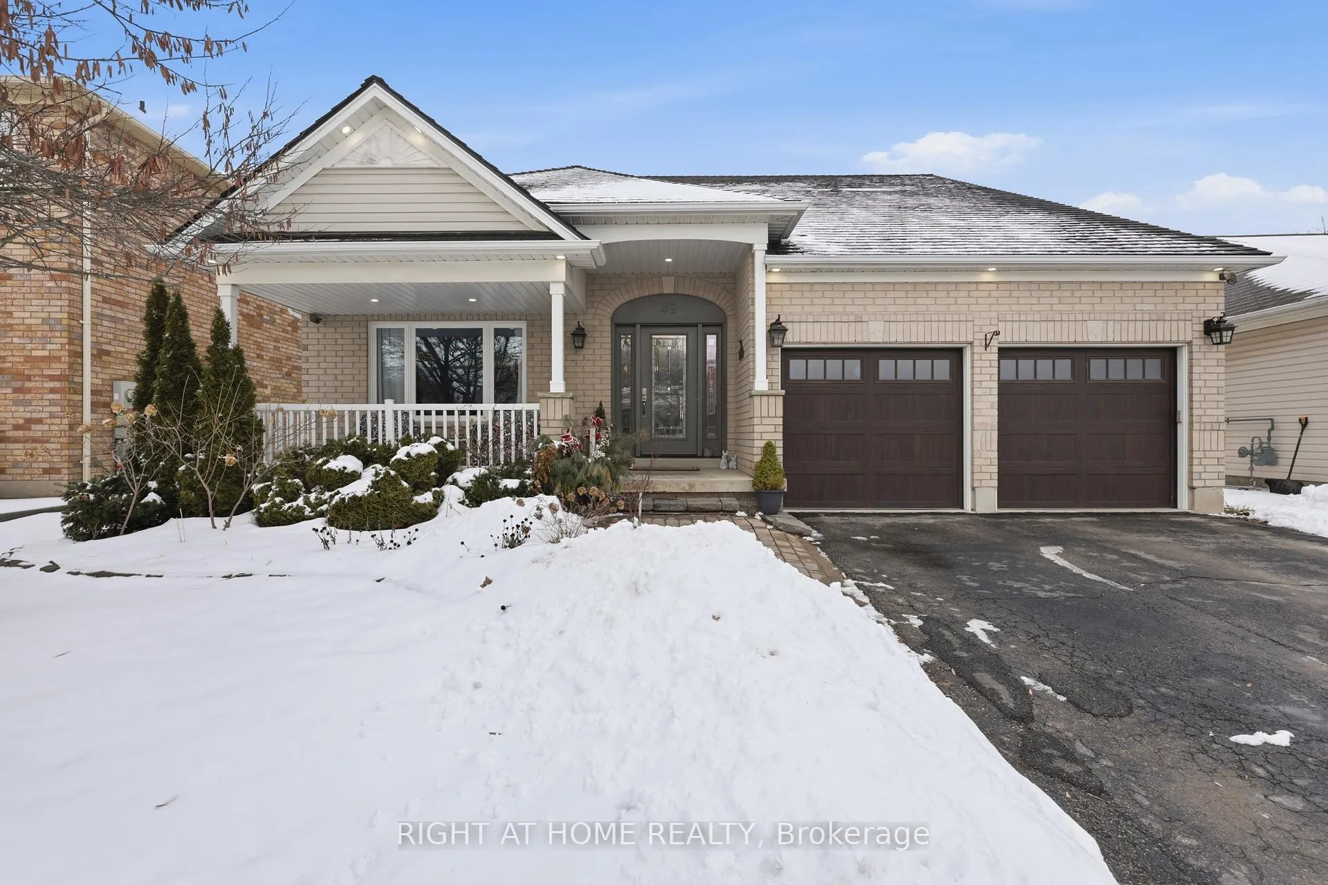 Photo 3 of 42 Webb Avenue, Brantford — HOMEH