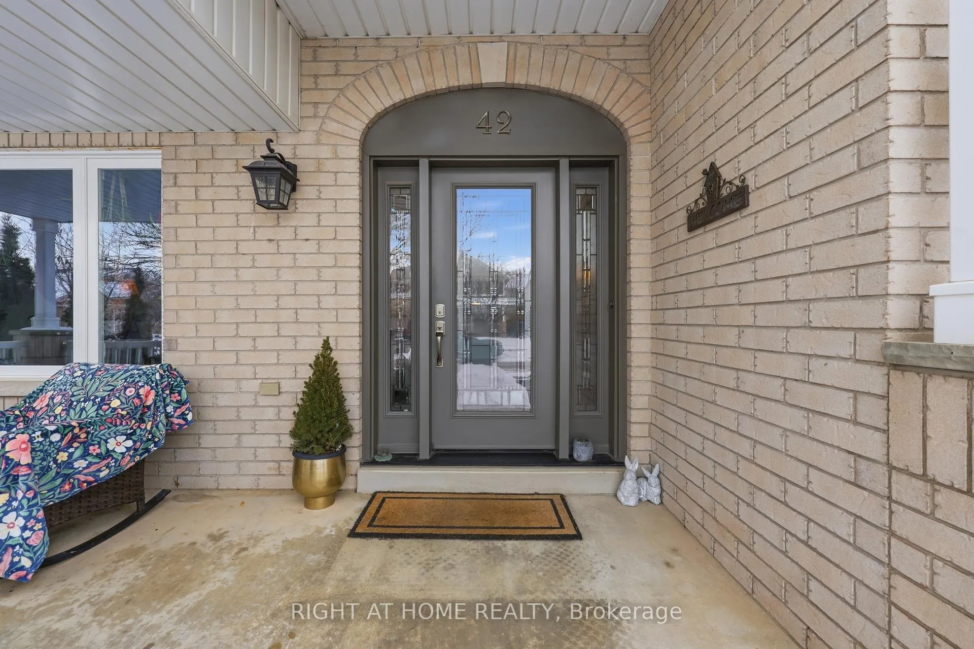 Photo 4 of 42 Webb Avenue, Brantford — HOMEH