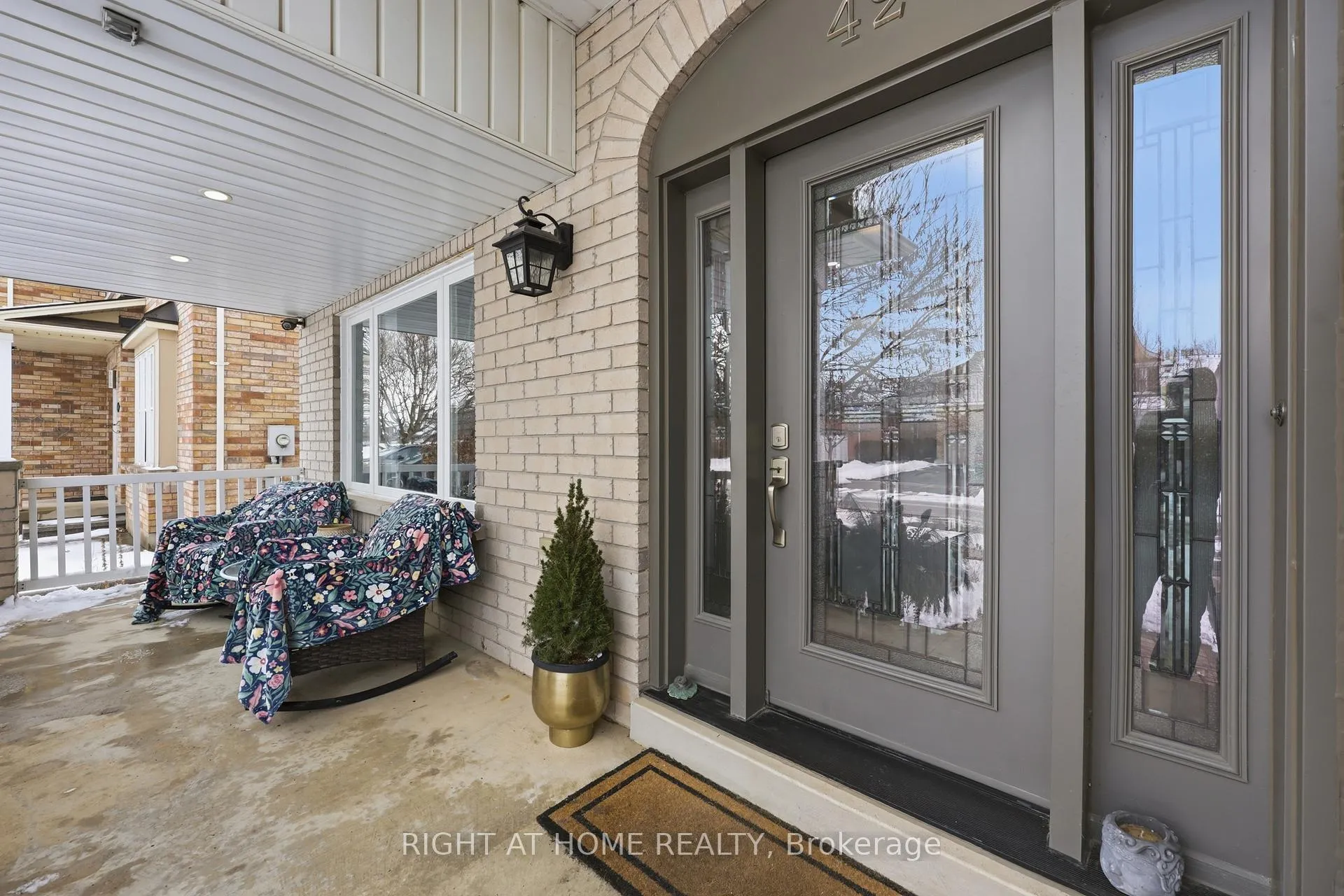 Photo 5 of 42 Webb Avenue, Brantford — HOMEH