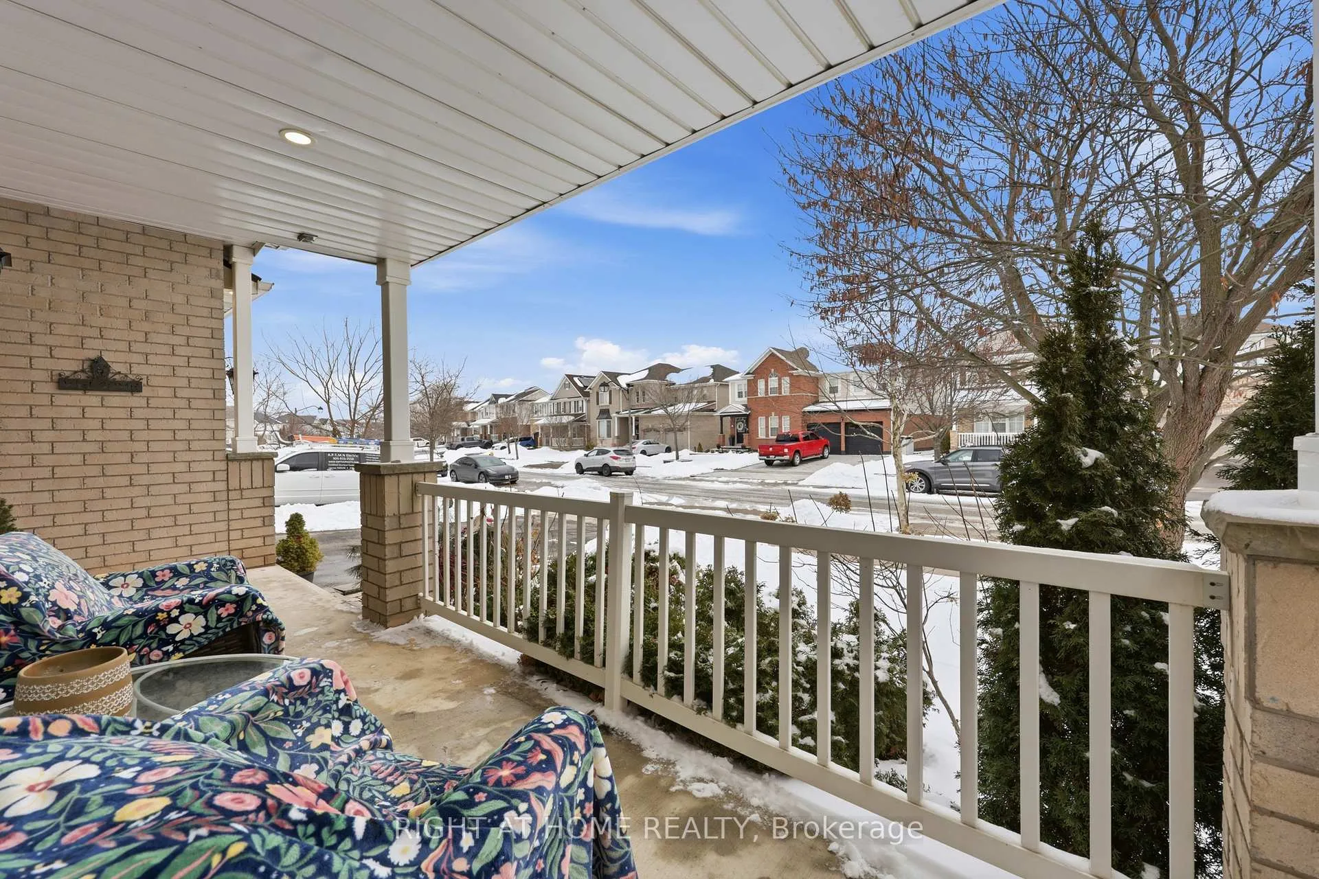 Photo 6 of 42 Webb Avenue, Brantford — HOMEH