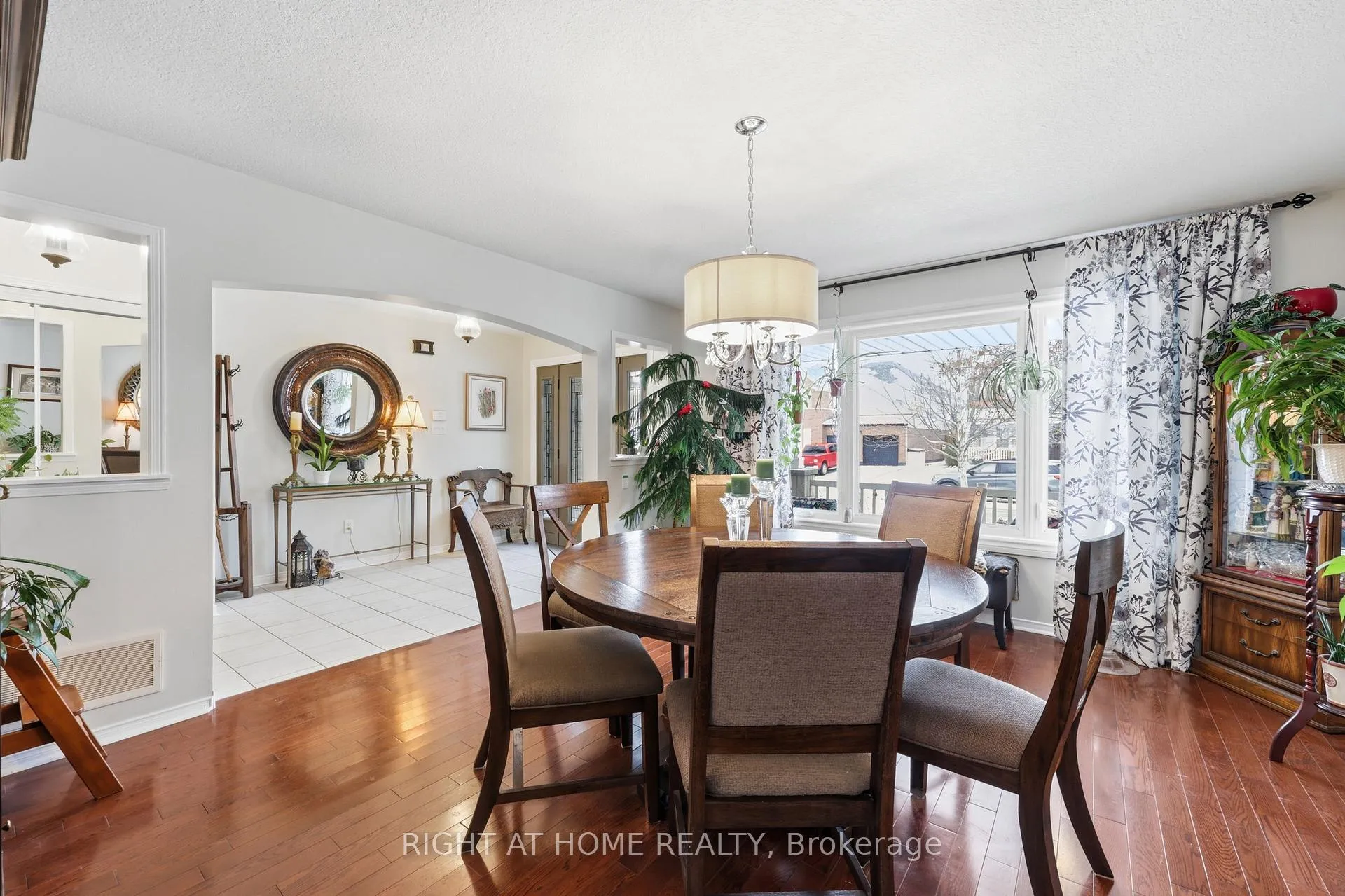 Photo 9 of 42 Webb Avenue, Brantford — HOMEH