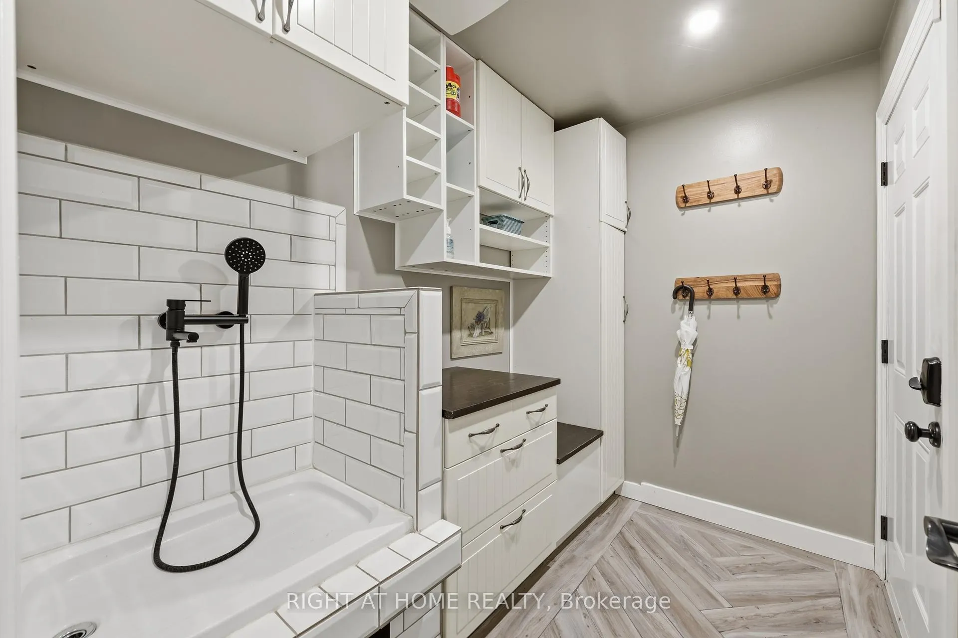 Photo 13 of 42 Webb Avenue, Brantford — HOMEH