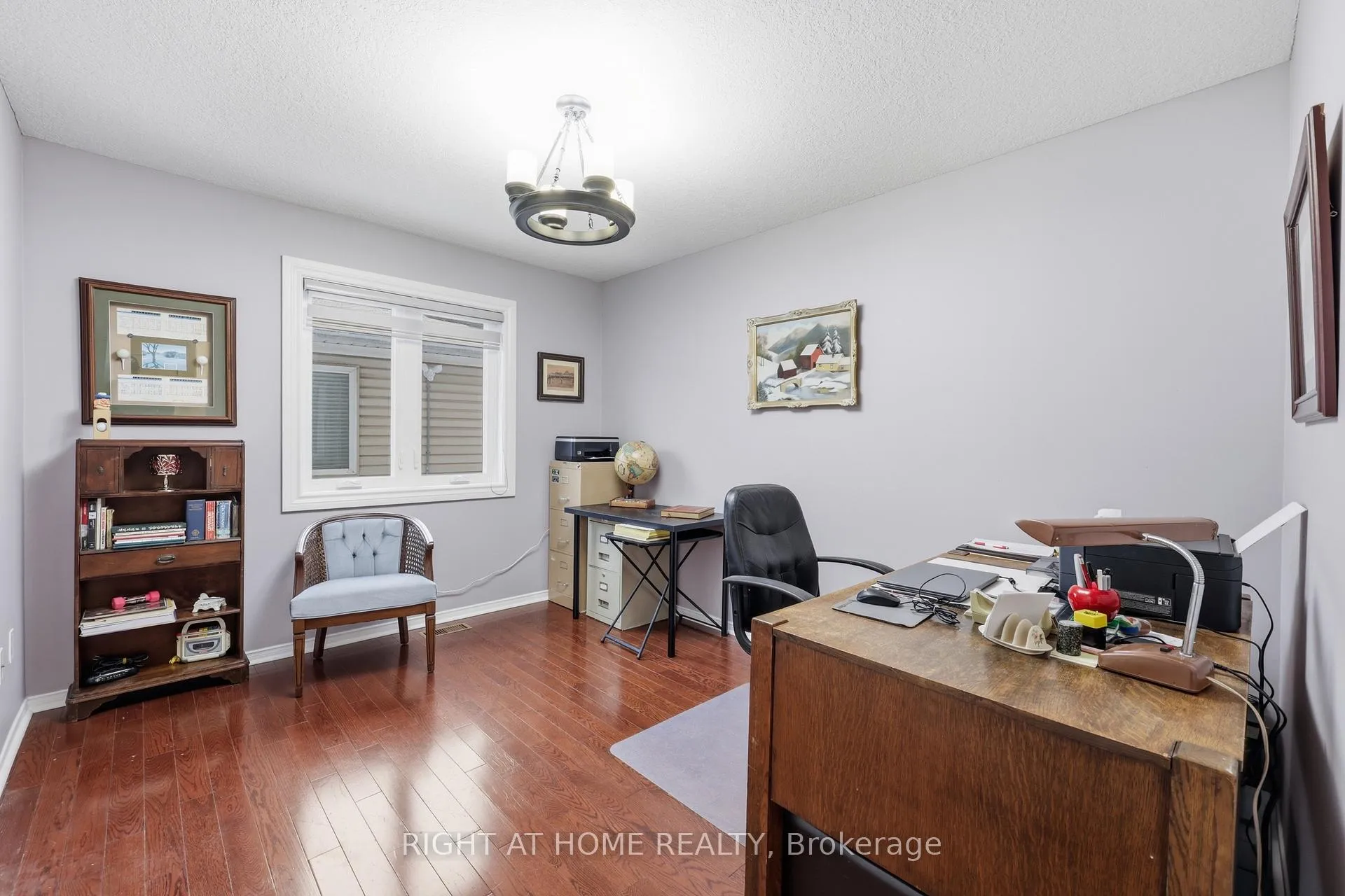 Photo 15 of 42 Webb Avenue, Brantford — HOMEH