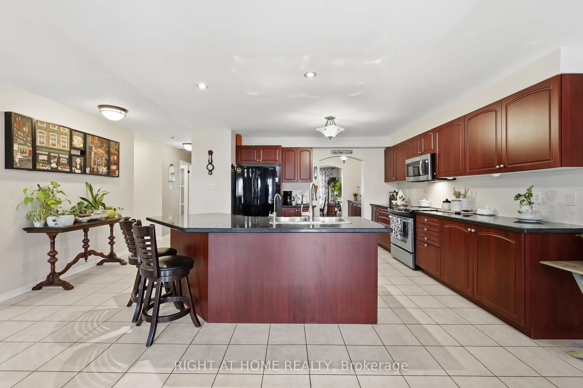 Photo 16 of 42 Webb Avenue, Brantford — HOMEH