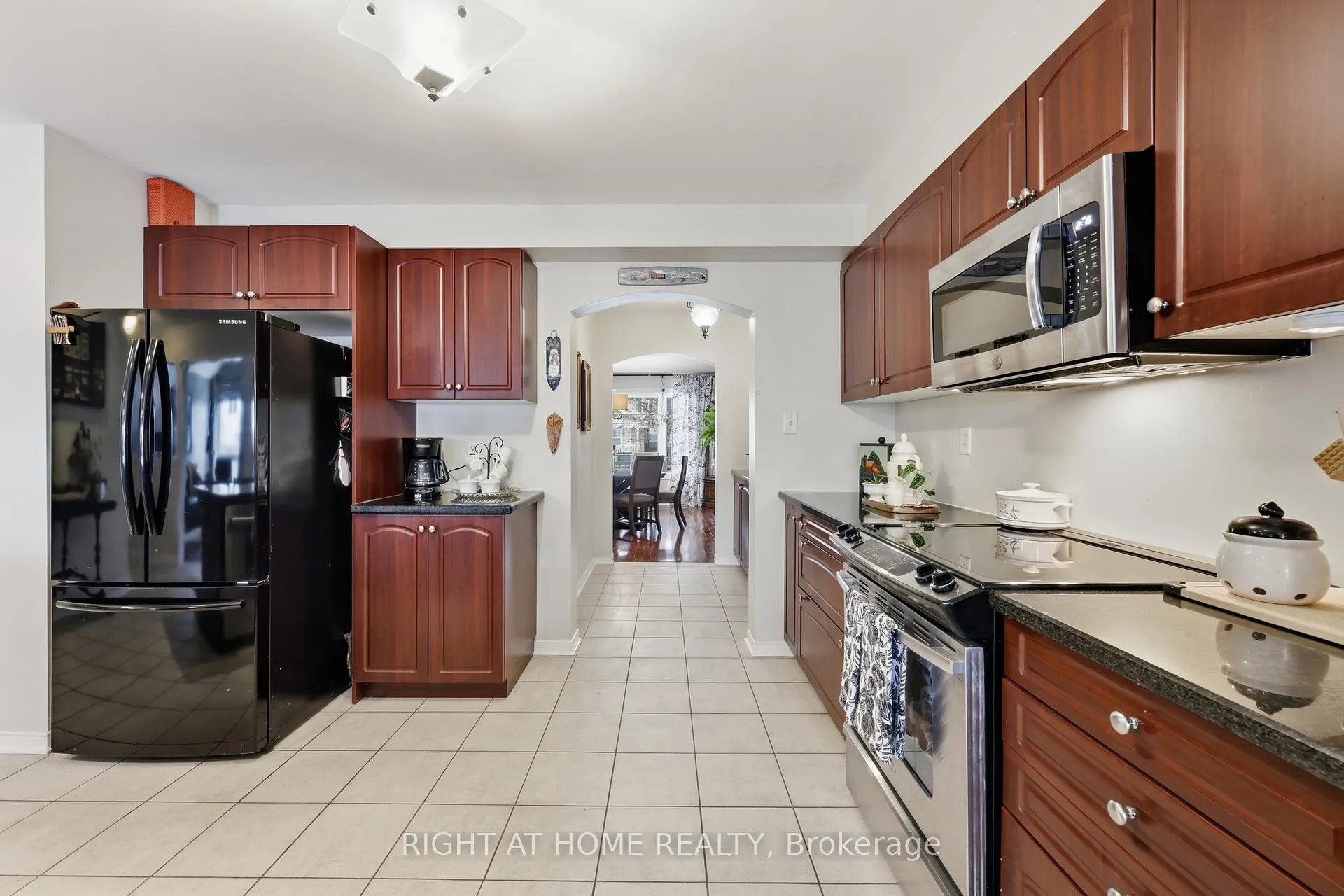 Photo 17 of 42 Webb Avenue, Brantford — HOMEH