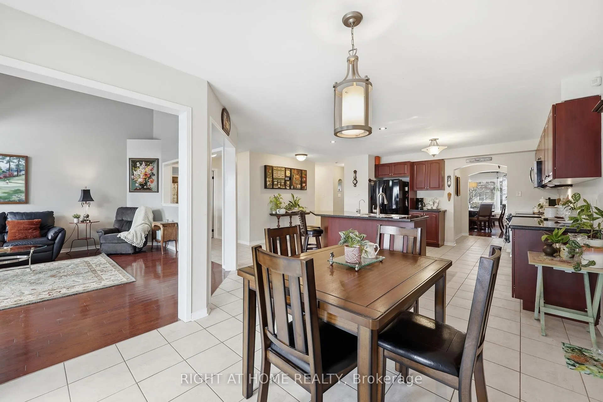 Photo 20 of 42 Webb Avenue, Brantford — HOMEH