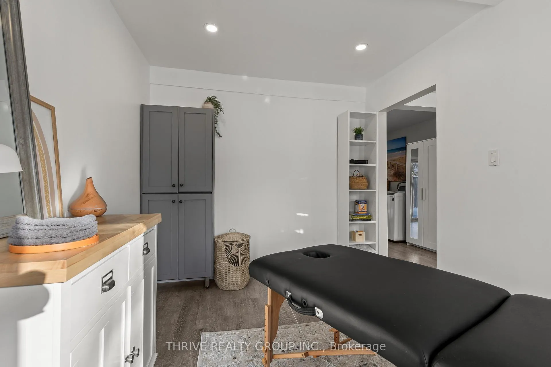 Photo 20 of 402 Stephen Street, London, South B — HOMEH