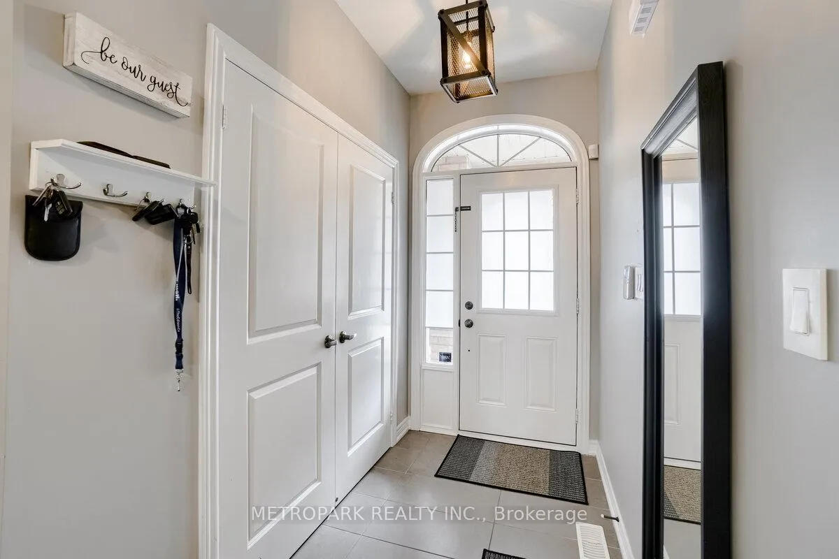 Photo 4 of 34 Morra Avenue, Caledon, Bolton East — HOMEH