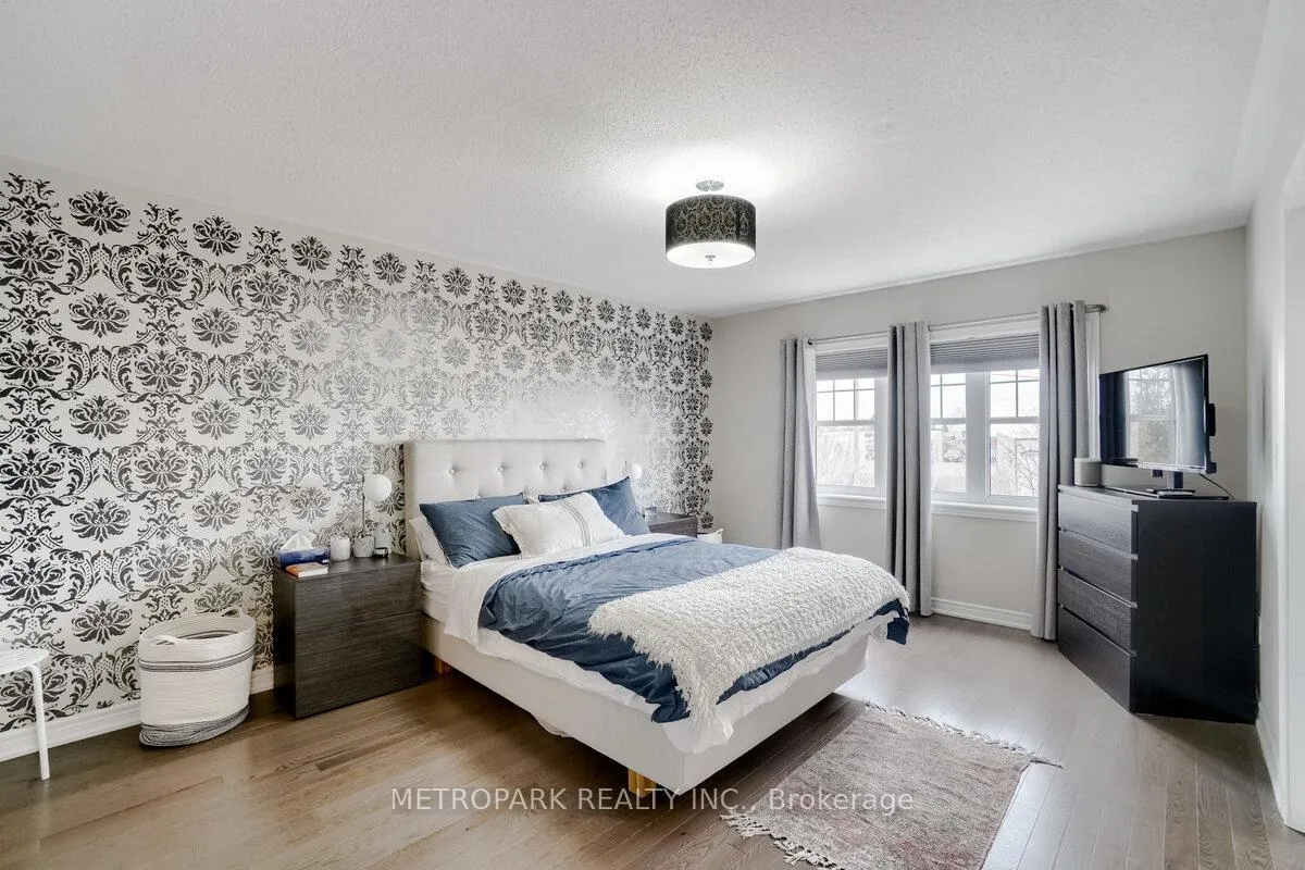 Photo 17 of 34 Morra Avenue, Caledon, Bolton East — HOMEH