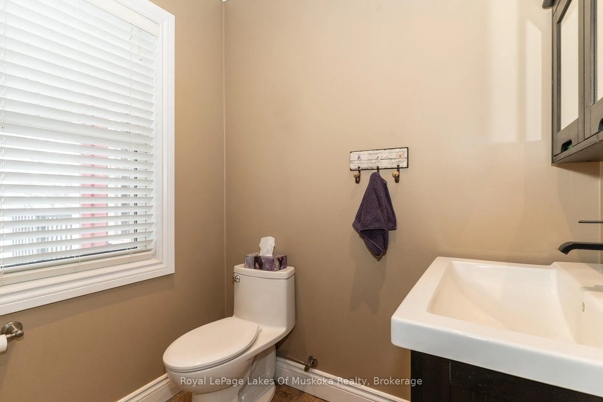 Photo 25 of 1039 Falkenburg Road, Bracebridge, Monck (Bracebridge) — HOMEH