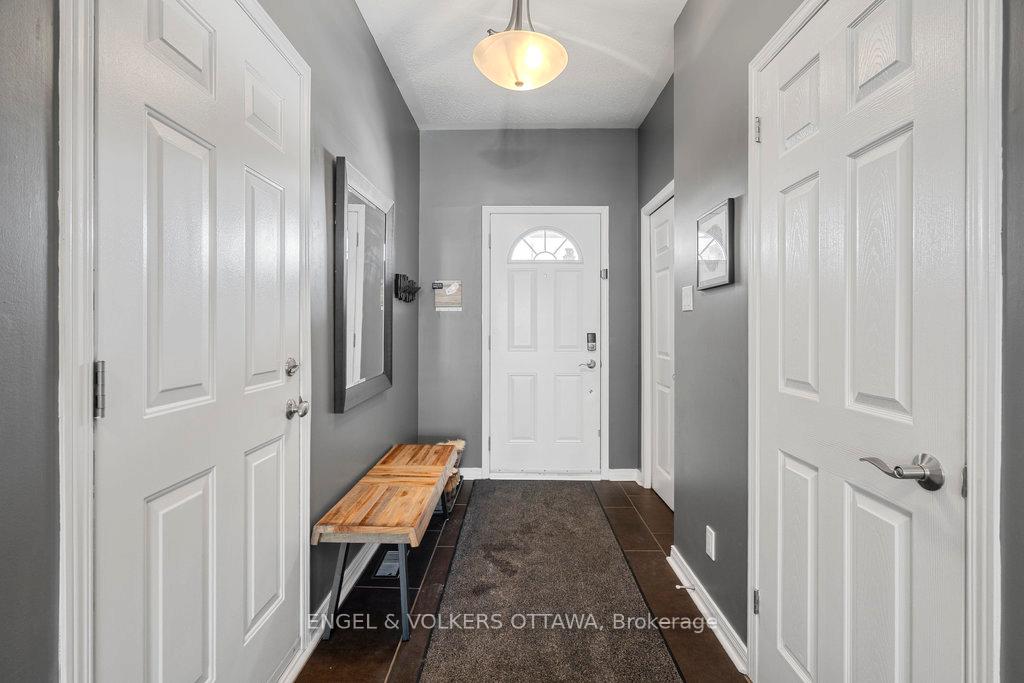 Photo 4 of 64 Folison Street, Ottawa, Hunt Club Park/Greenboro — HOMEH