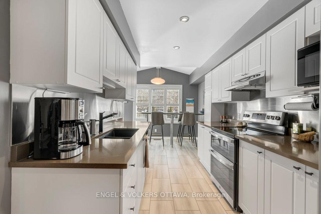 Photo 9 of 64 Folison Street, Ottawa, Hunt Club Park/Greenboro — HOMEH
