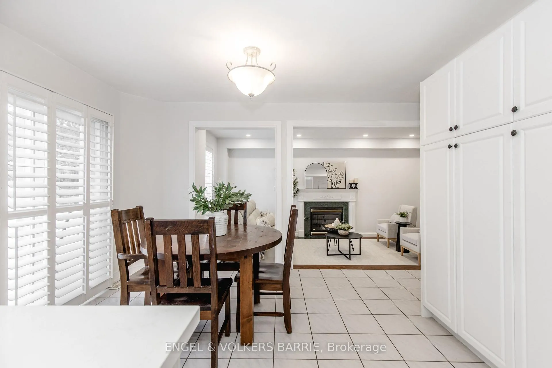 Photo 9 of 34 Bell Street, Barrie, Ardagh — HOMEH