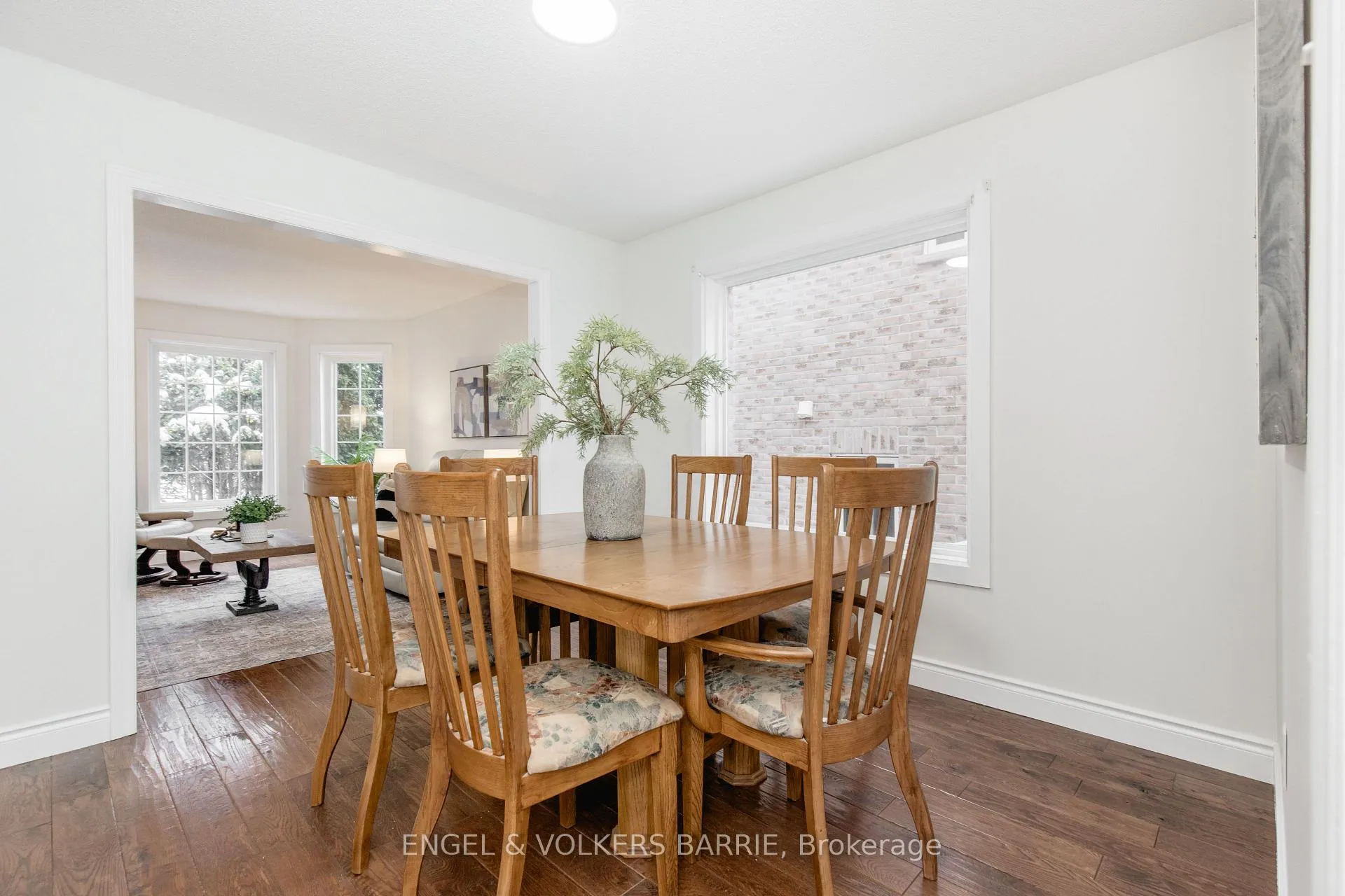 Photo 14 of 34 Bell Street, Barrie, Ardagh — HOMEH