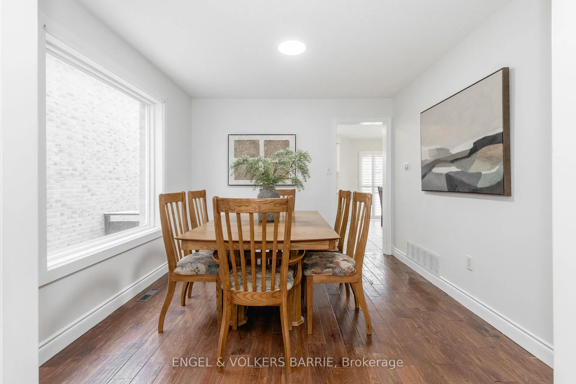 Photo 15 of 34 Bell Street, Barrie, Ardagh — HOMEH
