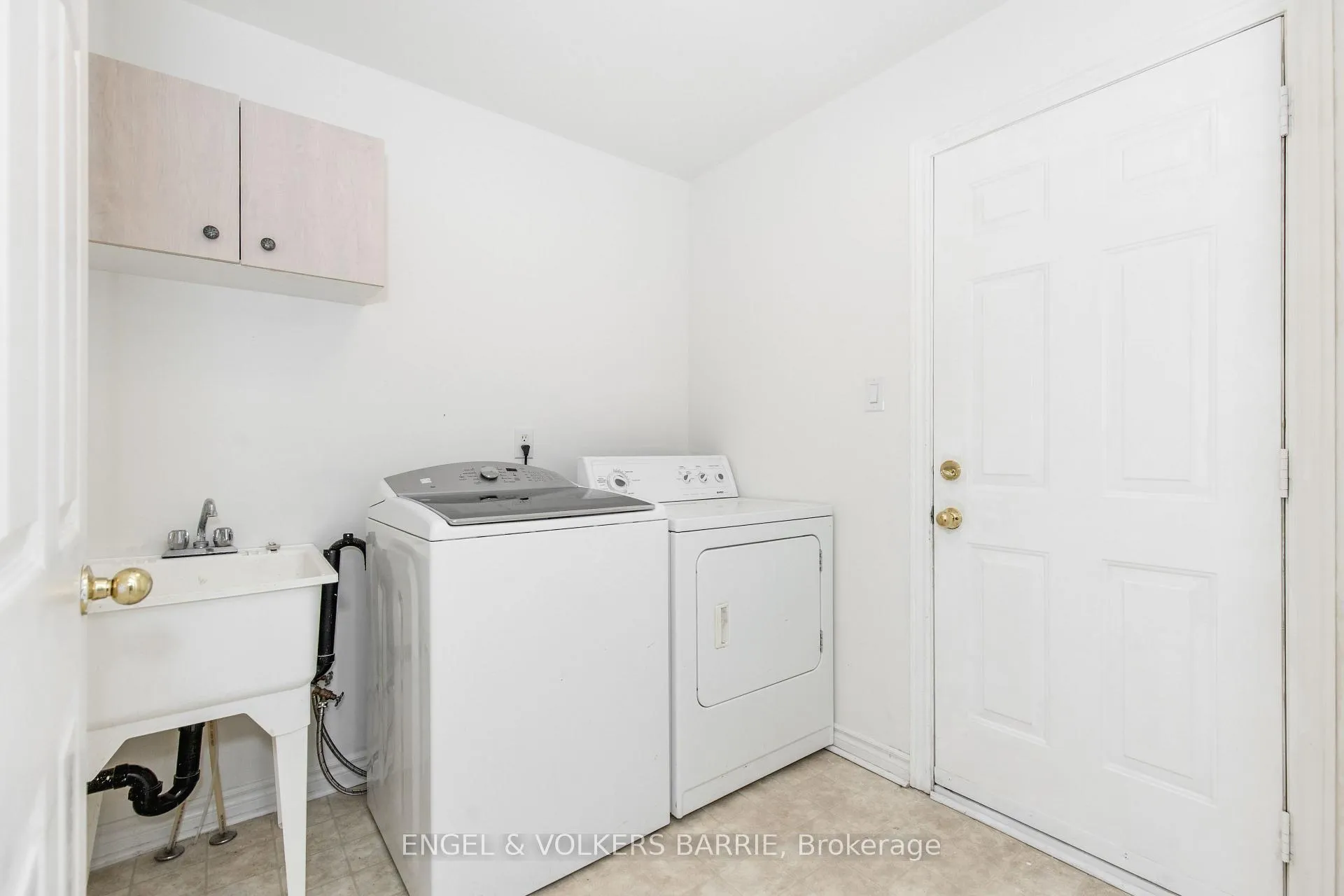 Photo 20 of 34 Bell Street, Barrie, Ardagh — HOMEH