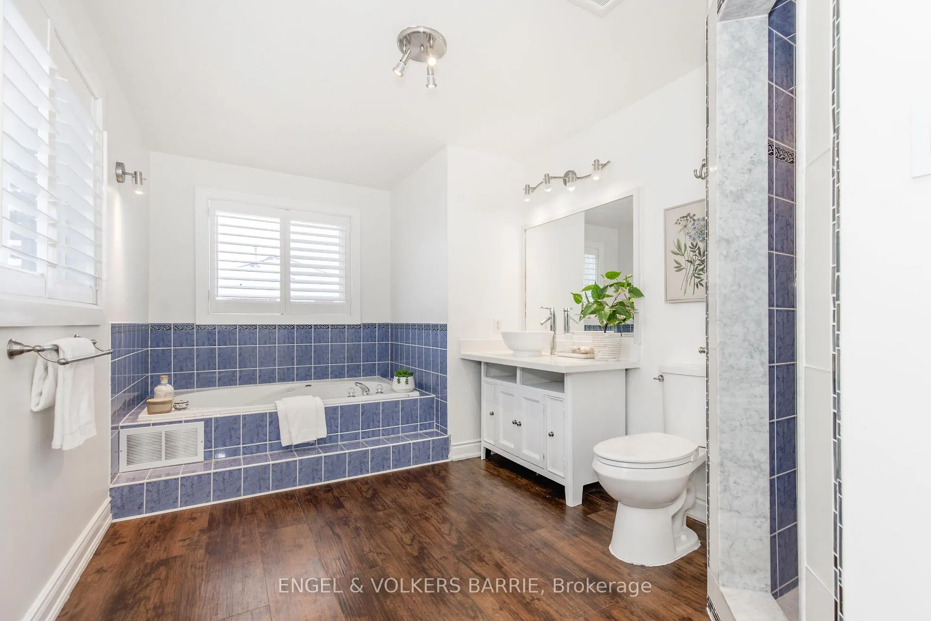 Photo 24 of 34 Bell Street, Barrie, Ardagh — HOMEH