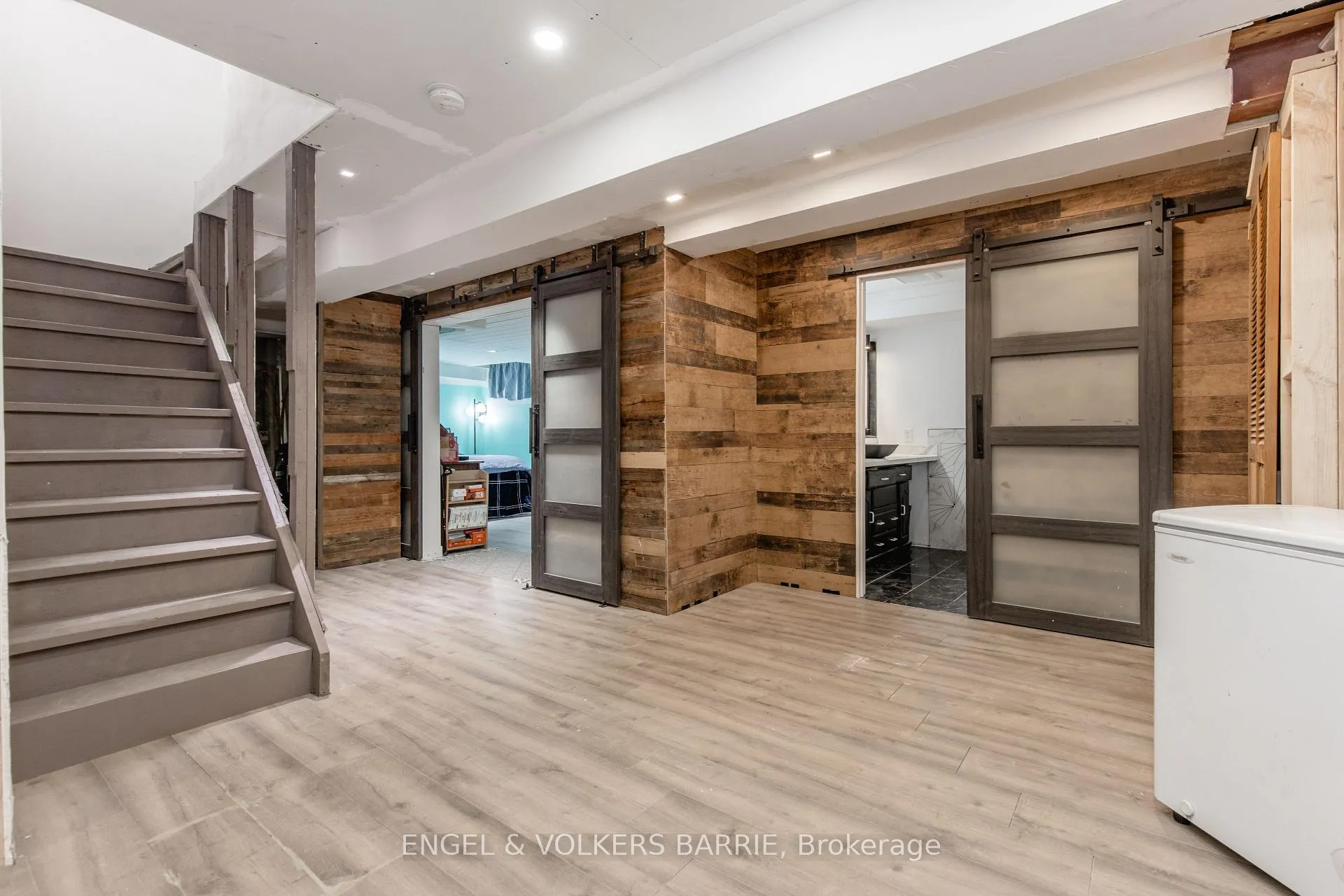 Photo 35 of 34 Bell Street, Barrie, Ardagh — HOMEH