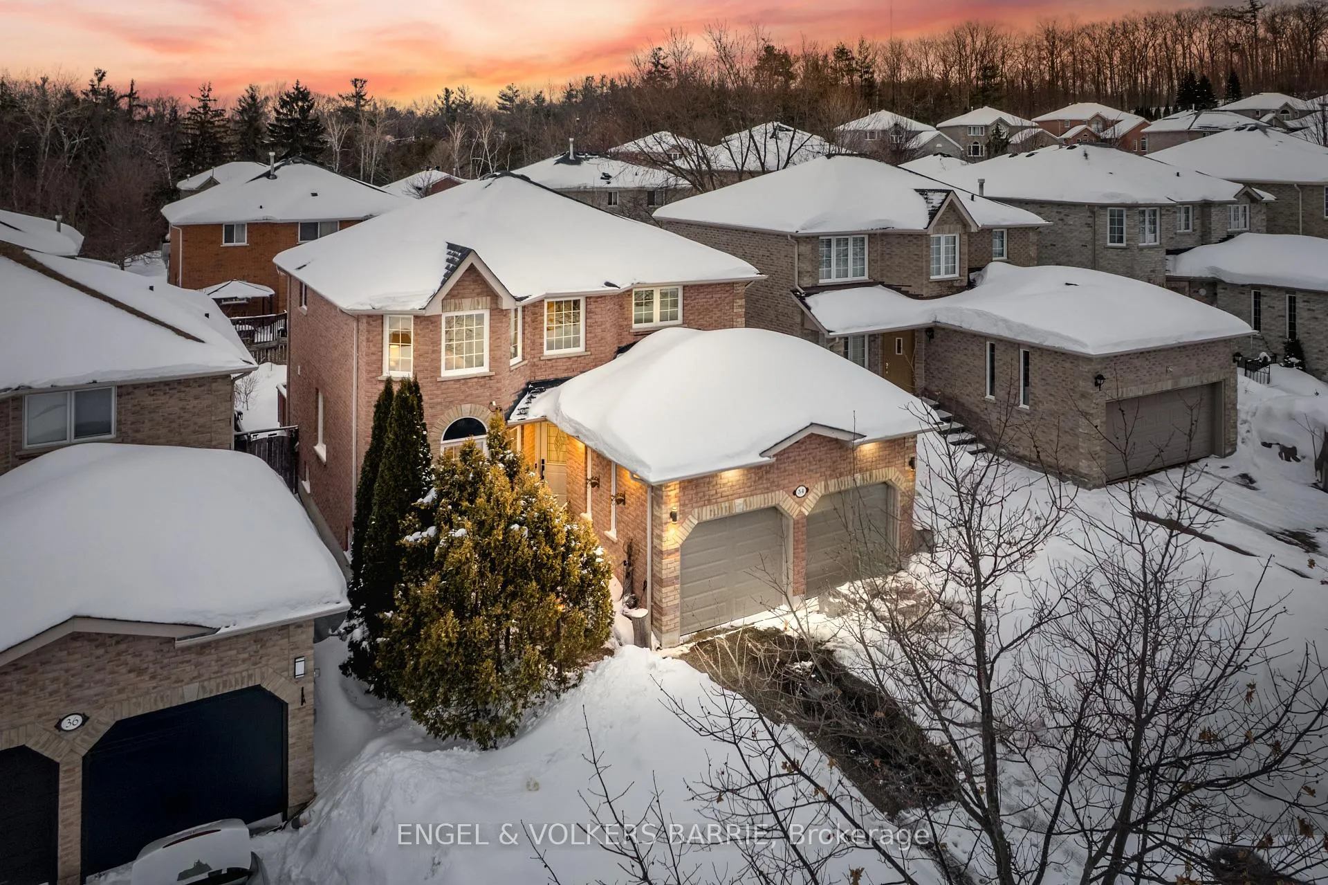 Photo 43 of 34 Bell Street, Barrie, Ardagh — HOMEH