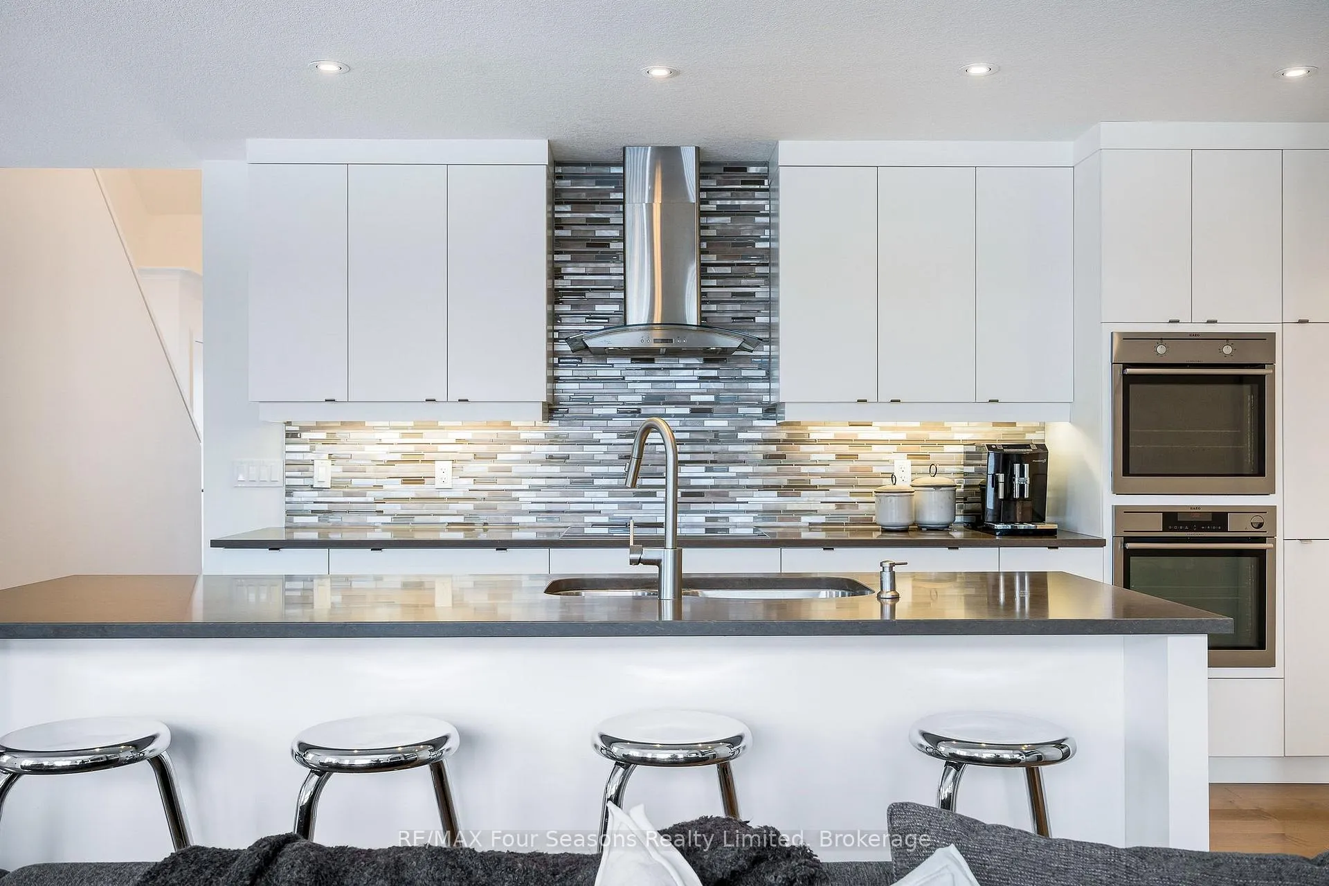 Photo 16 of 116 Dory Row, Blue Mountains — HOMEH