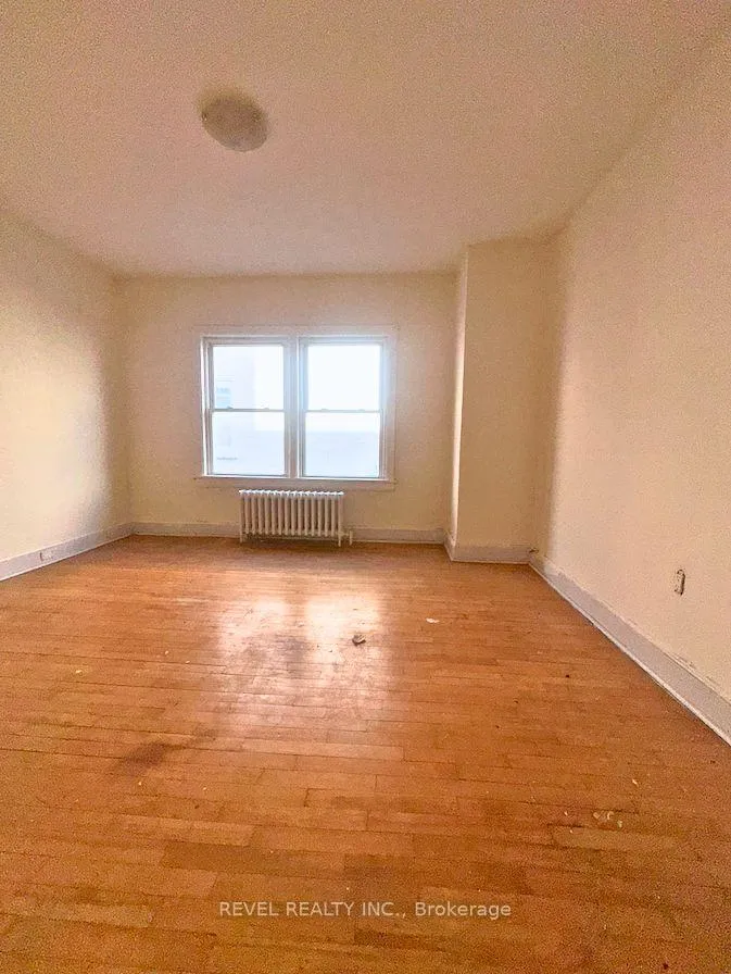 Photo 8 of Unit 1, 226 King Street, Welland, Welland Downtown — HOMEH