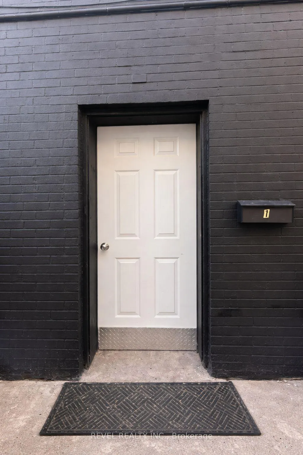Photo 12 of Unit 1, 226 King Street, Welland, Welland Downtown — HOMEH