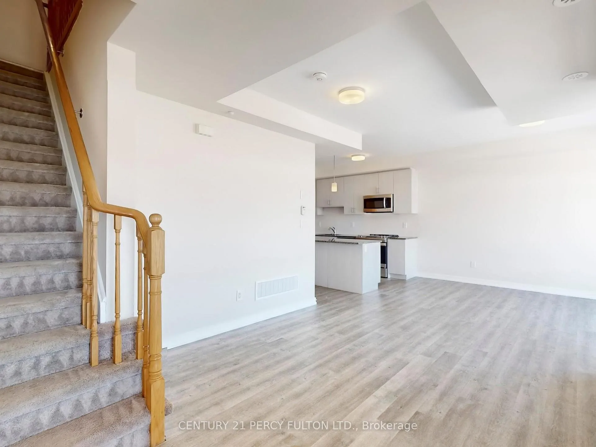 Photo 8 of Unit 206, 2550 Castlegate Crossing, Pickering, Duffin Heights — HOMEH