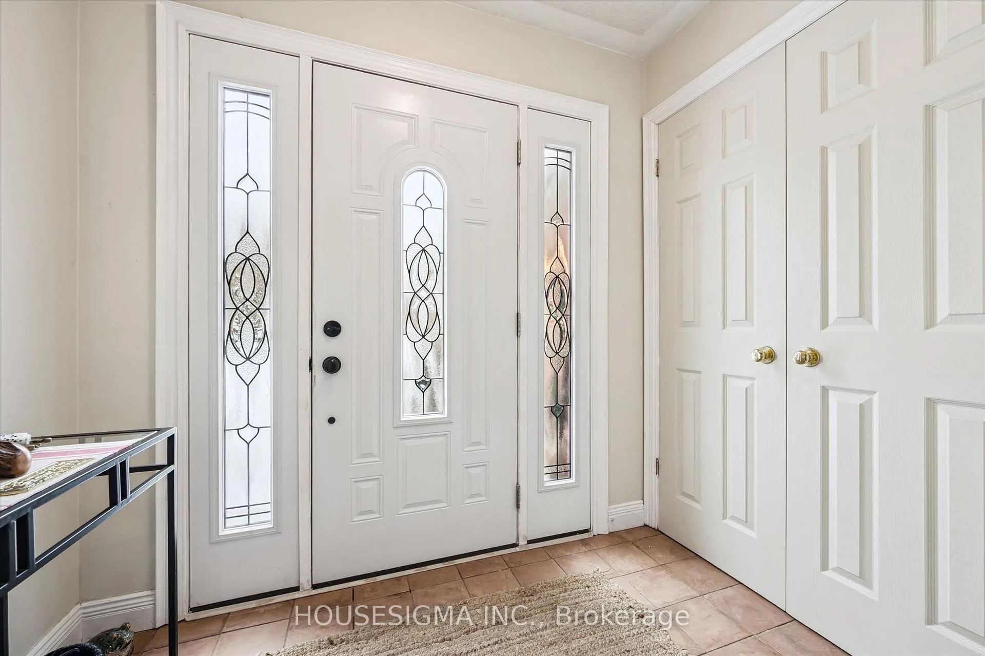 Photo 3 of 25 Lynnvalley Crescent, Kitchener — HOMEH