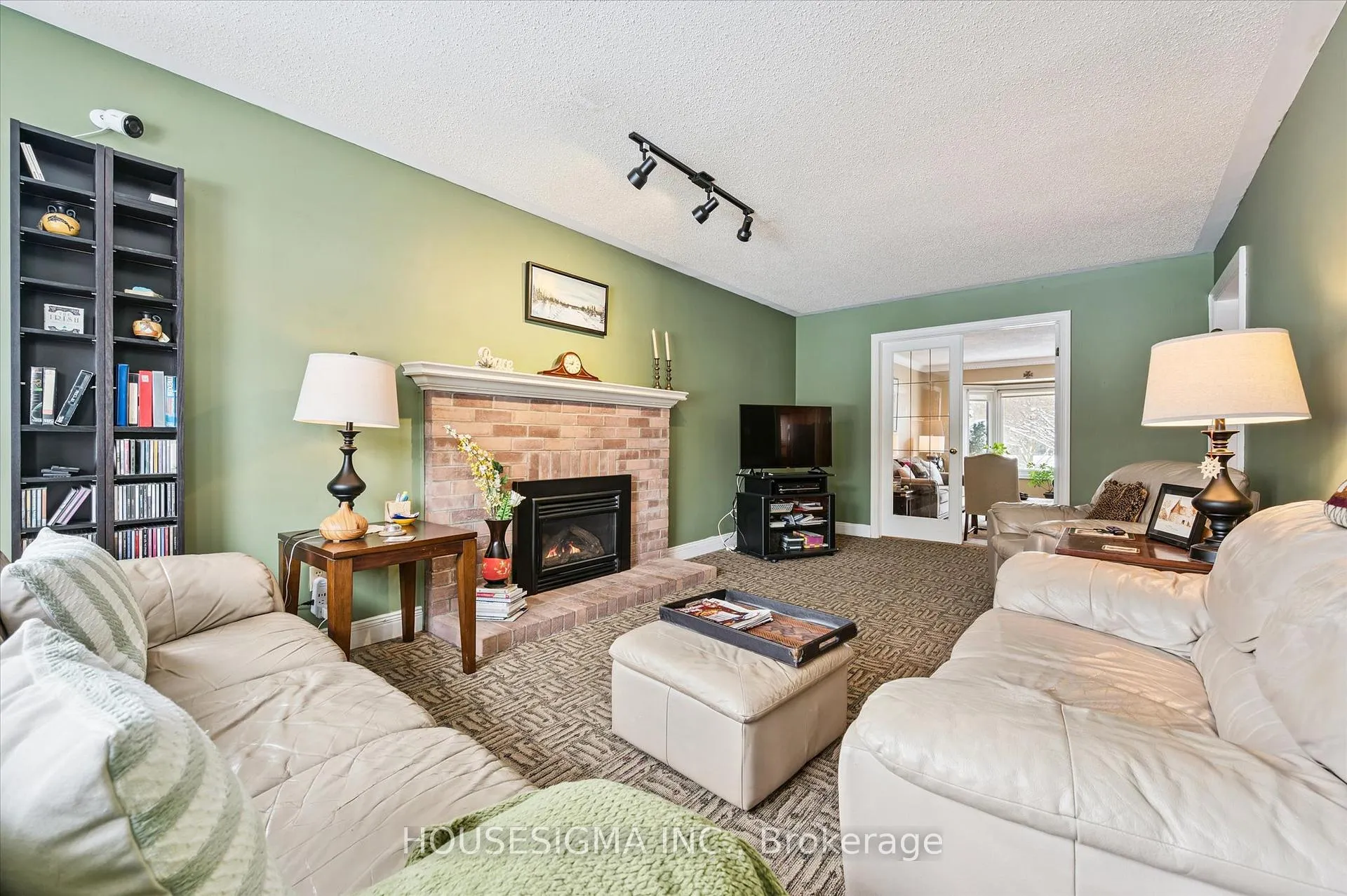 Photo 8 of 25 Lynnvalley Crescent, Kitchener — HOMEH