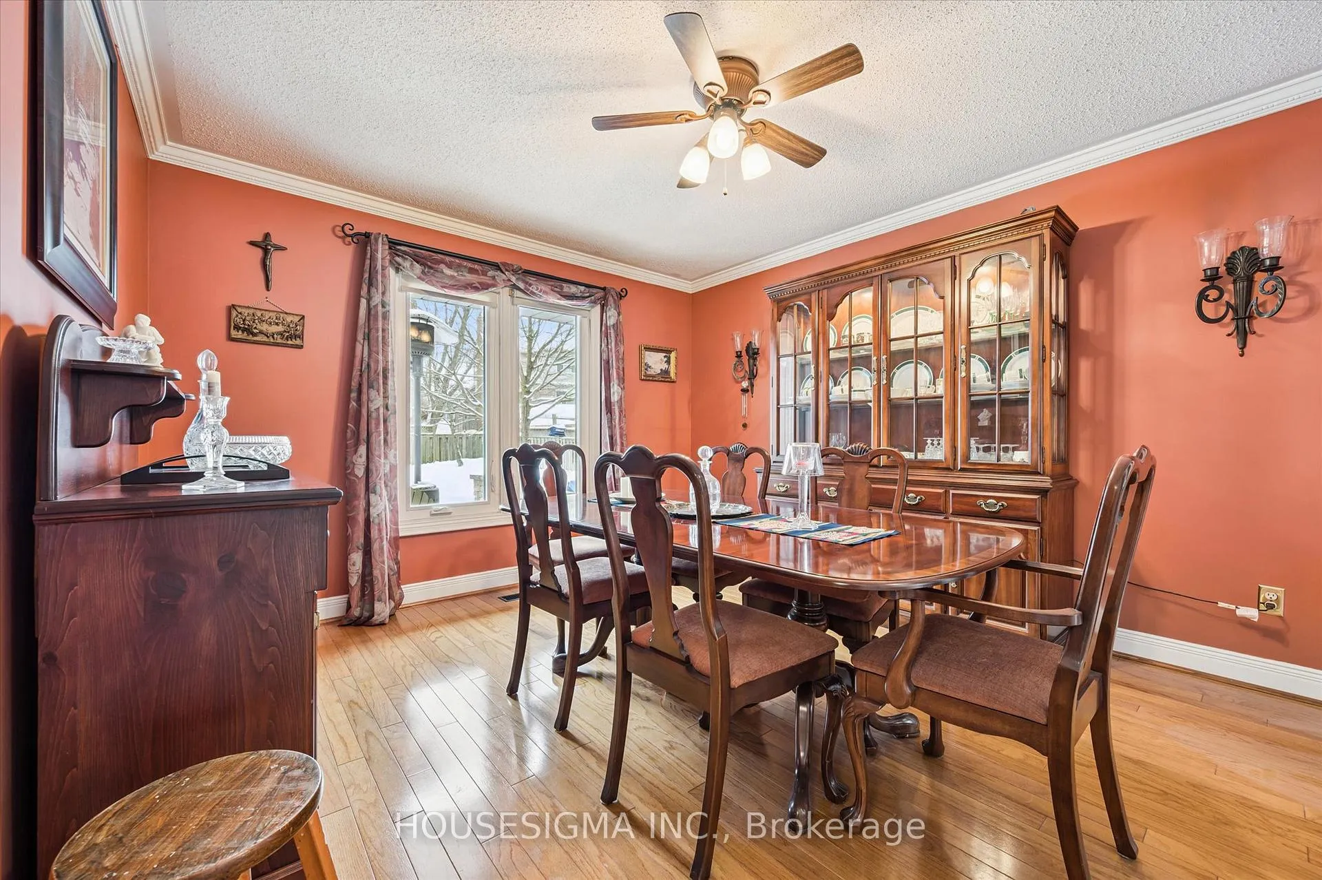 Photo 10 of 25 Lynnvalley Crescent, Kitchener — HOMEH