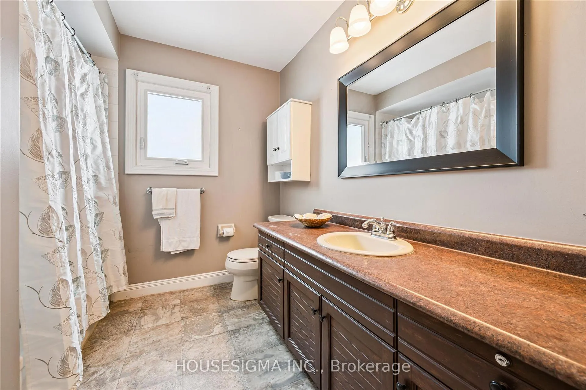 Photo 25 of 25 Lynnvalley Crescent, Kitchener — HOMEH