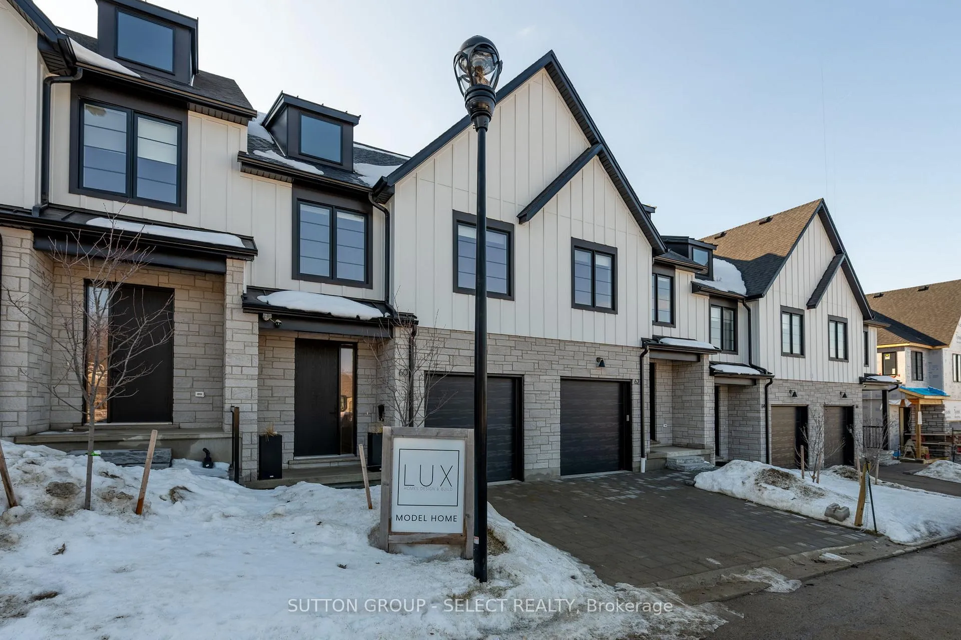 Photo 2 of 60-1175 Riverbend Road, London, South B — HOMEH