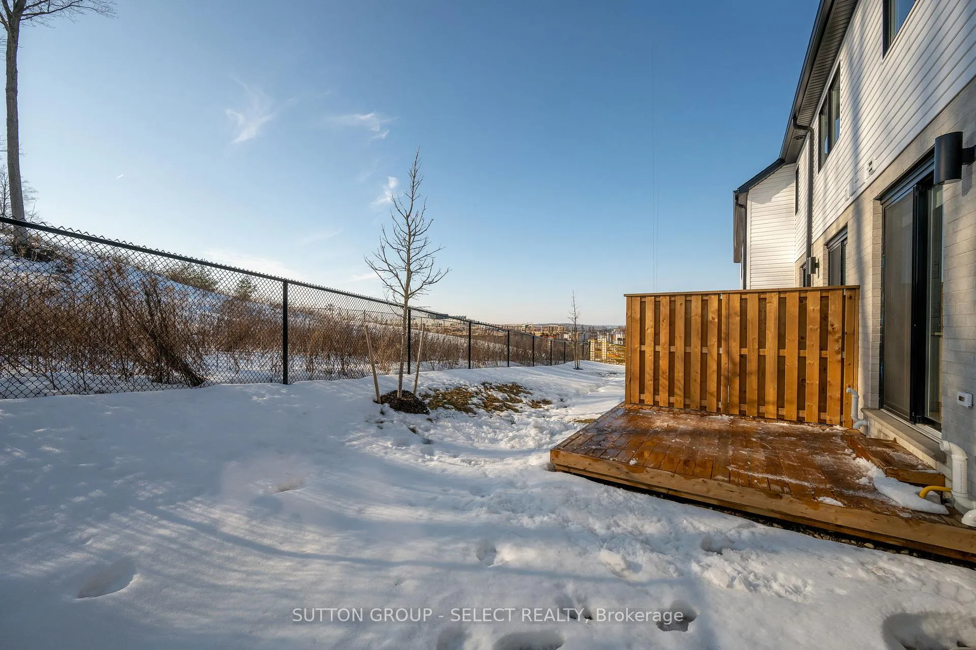 Photo 6 of 60-1175 Riverbend Road, London, South B — HOMEH