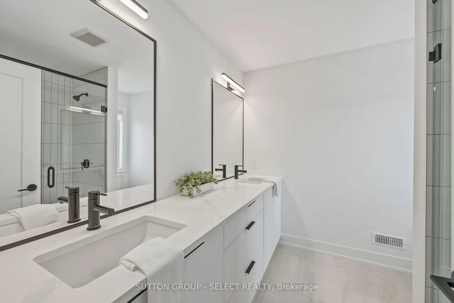 Photo 15 of 60-1175 Riverbend Road, London, South B — HOMEH