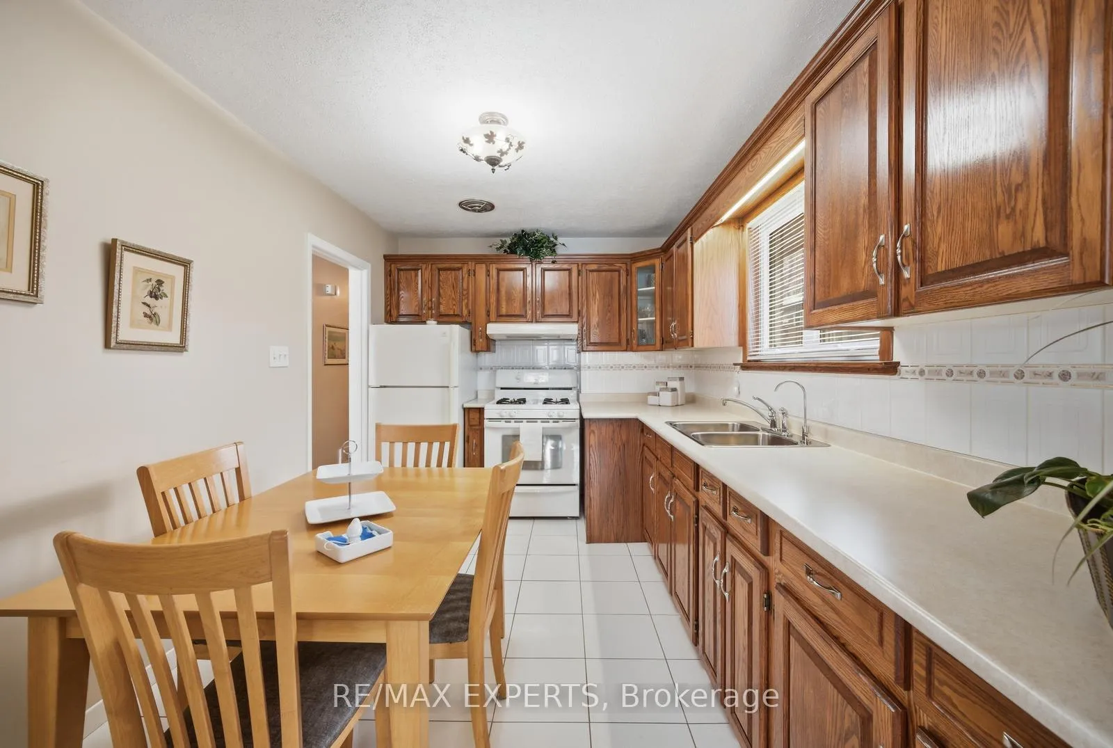 Photo 12 of 359 The Westway, Etobicoke, Willowridge-Martingrove-Richview — HOMEH