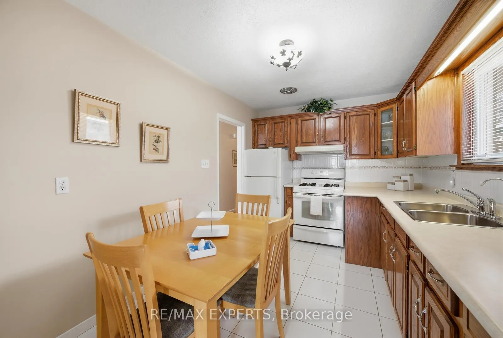 Photo 13 of 359 The Westway, Etobicoke, Willowridge-Martingrove-Richview — HOMEH