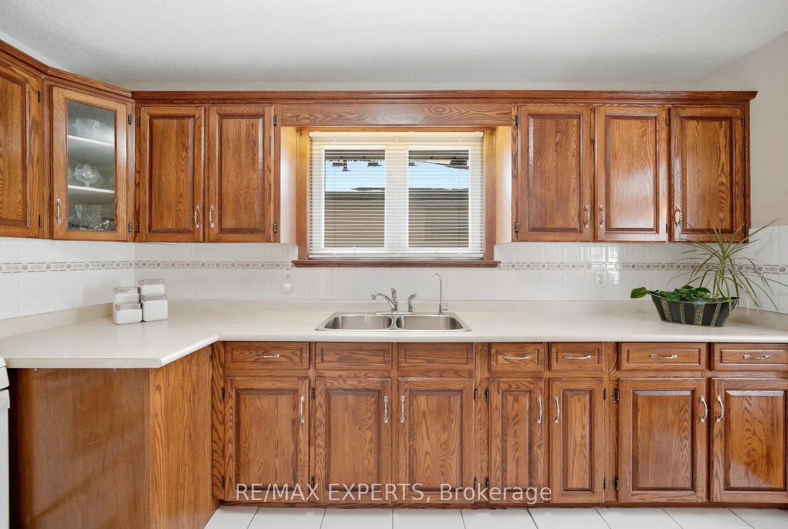 Photo 15 of 359 The Westway, Etobicoke, Willowridge-Martingrove-Richview — HOMEH