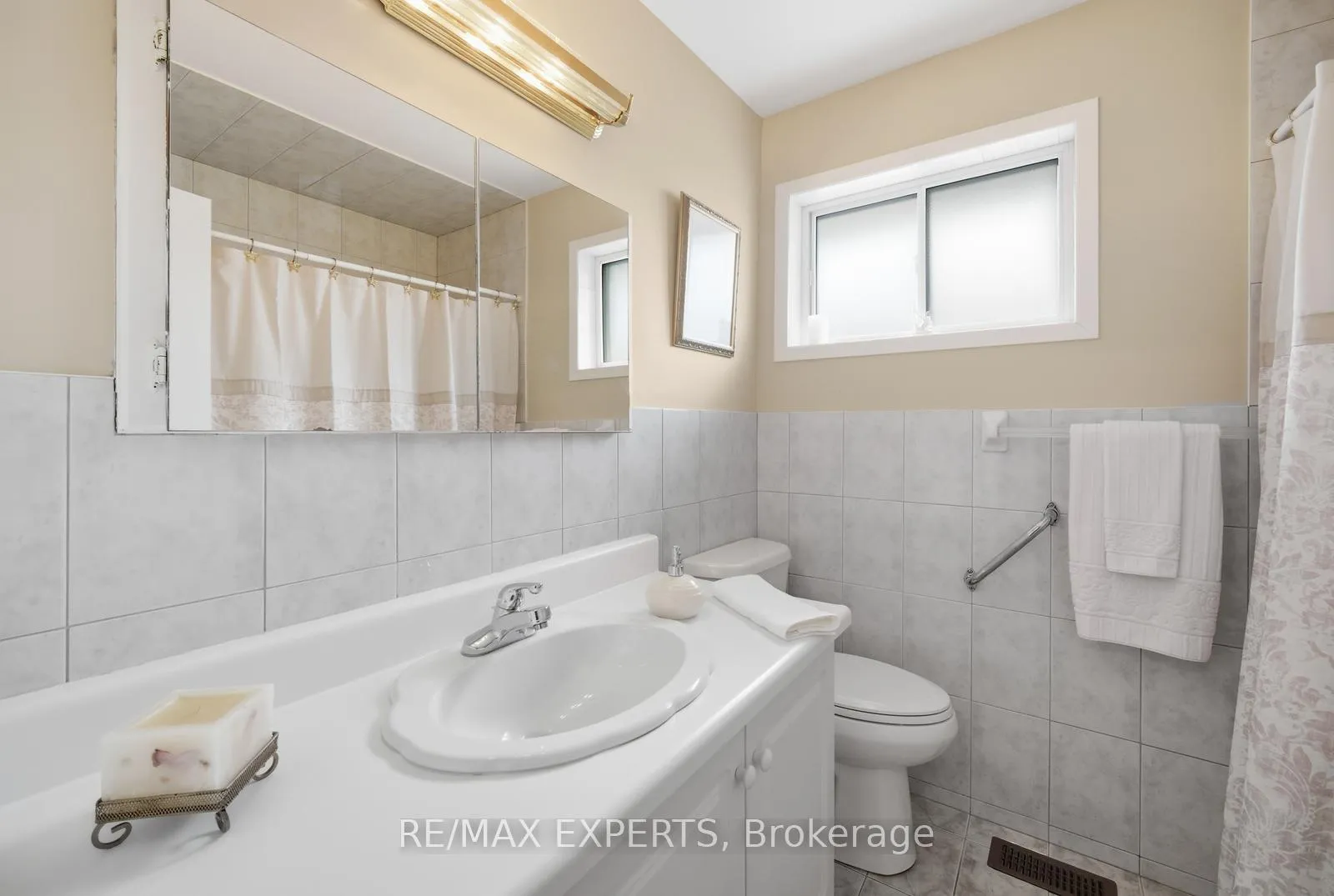 Photo 25 of 359 The Westway, Etobicoke, Willowridge-Martingrove-Richview — HOMEH