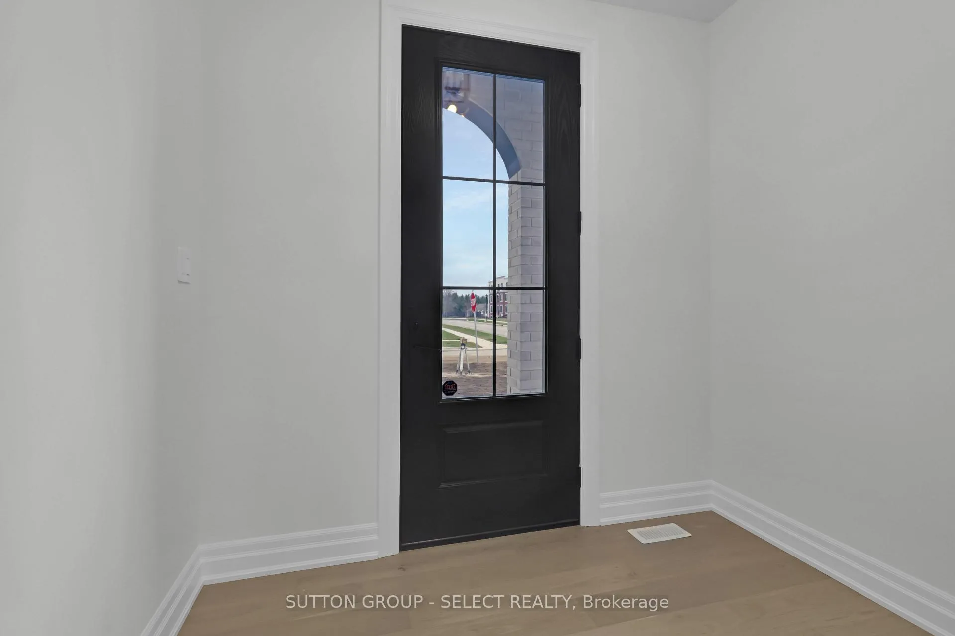 Photo 8 of 16 Purple Beech Street, Thames Centre, Thorndale — HOMEH