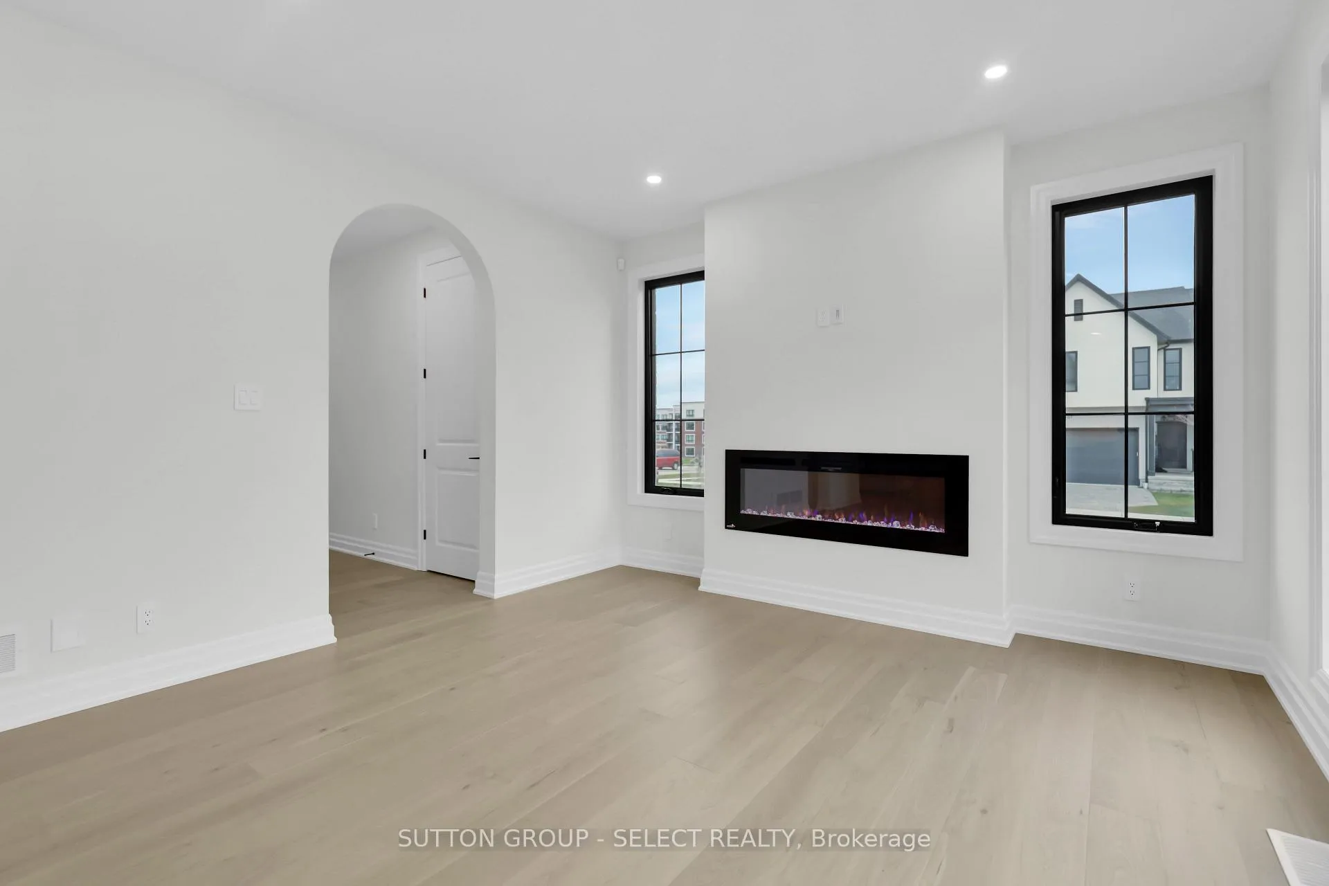Photo 10 of 16 Purple Beech Street, Thames Centre, Thorndale — HOMEH