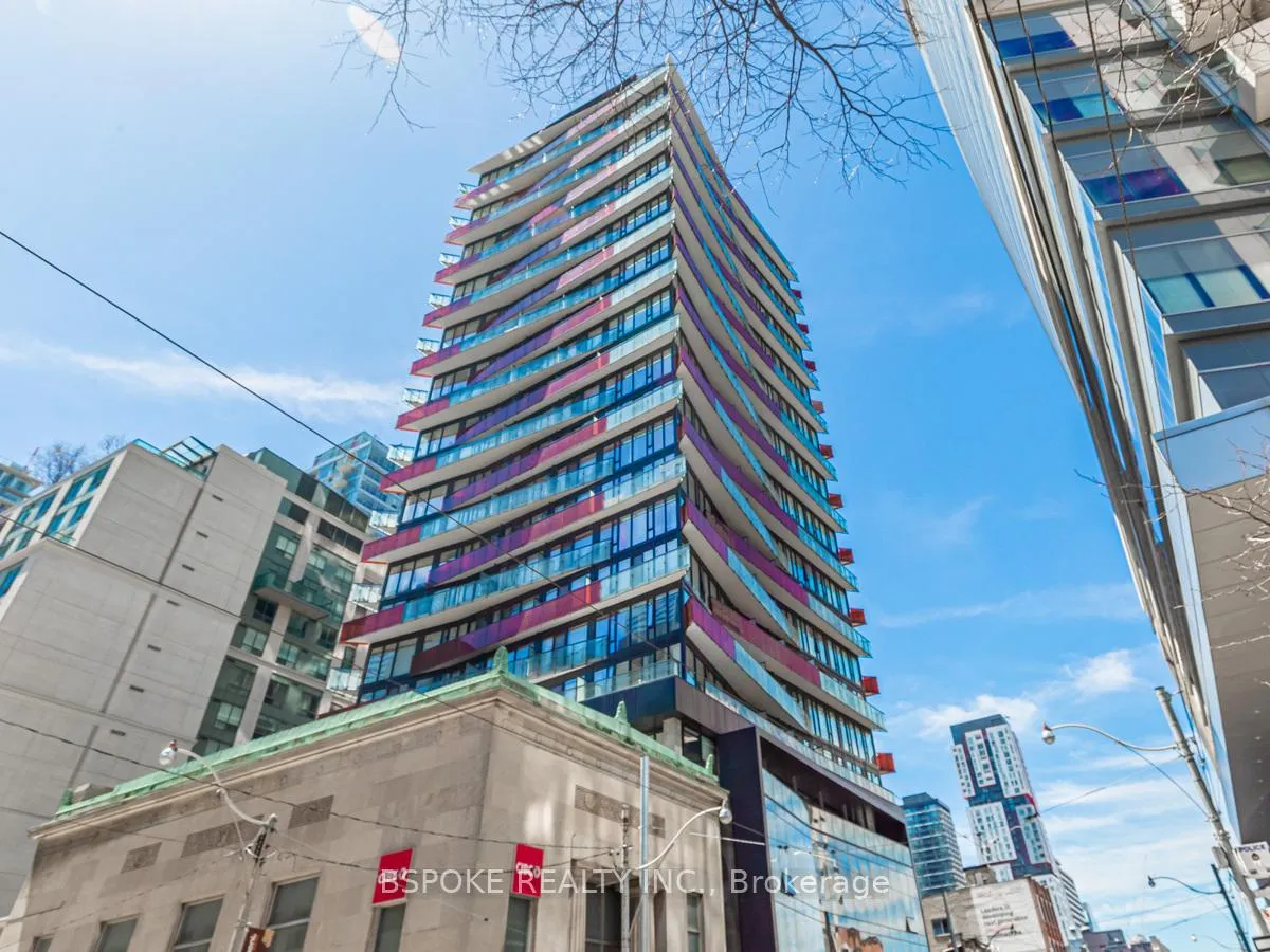 Front of Unit 2507, 215 Queen Street W
