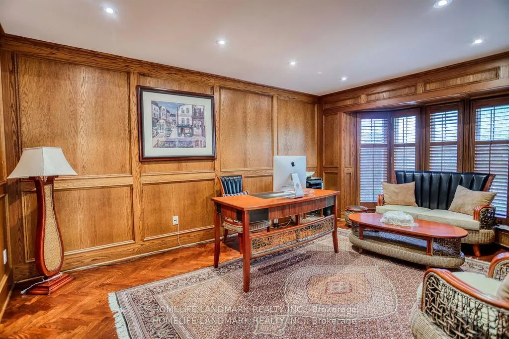 Photo 4 of 10 Prescott Court, Markham, Bayview Glen — HOMEH