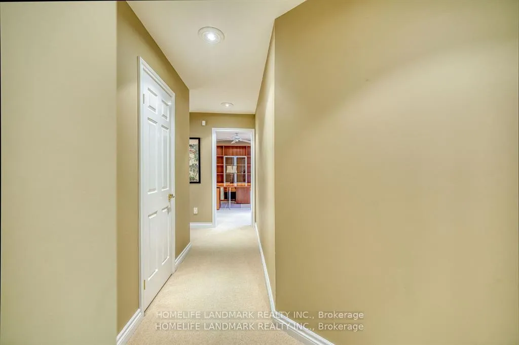 Photo 15 of 10 Prescott Court, Markham, Bayview Glen — HOMEH
