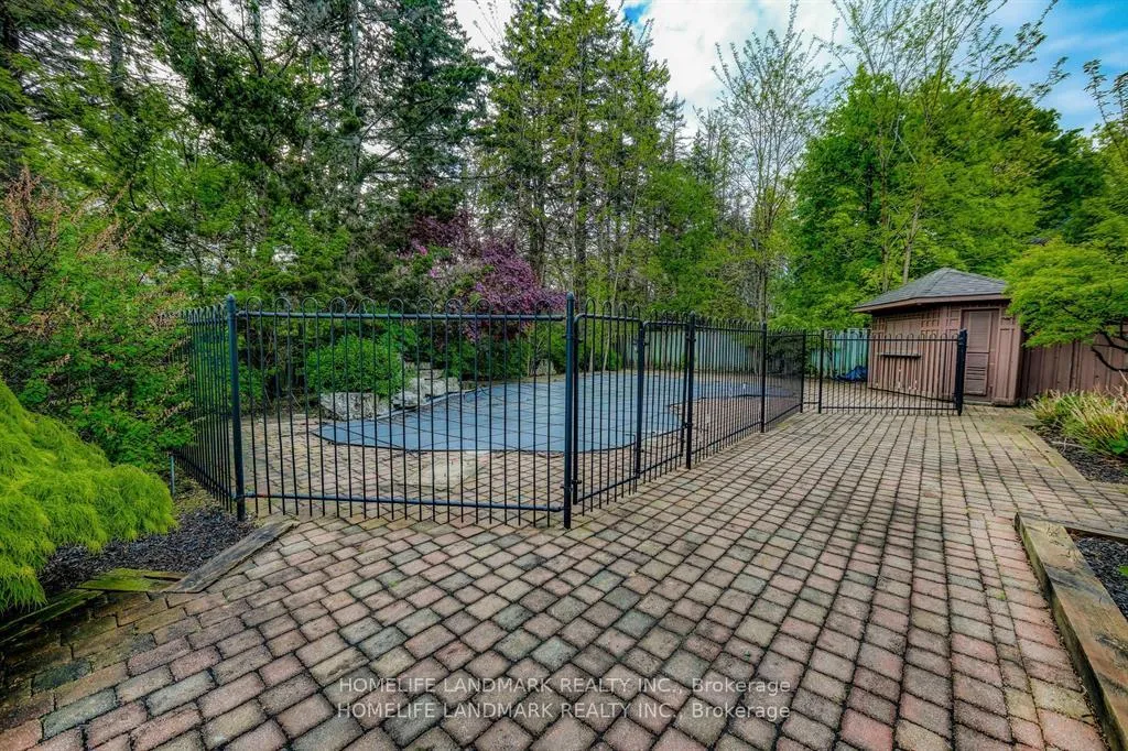 Photo 19 of 10 Prescott Court, Markham, Bayview Glen — HOMEH