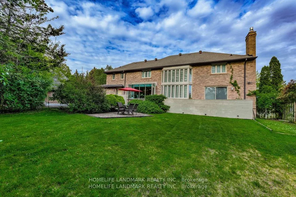 Photo 20 of 10 Prescott Court, Markham, Bayview Glen — HOMEH