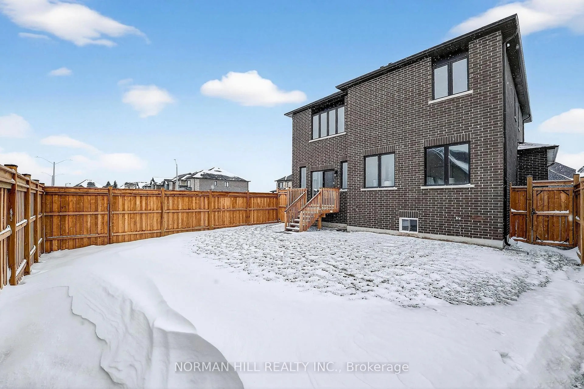 Photo 21 of 37 Shoreview Drive, Welland, Hwy 406/Welland — HOMEH