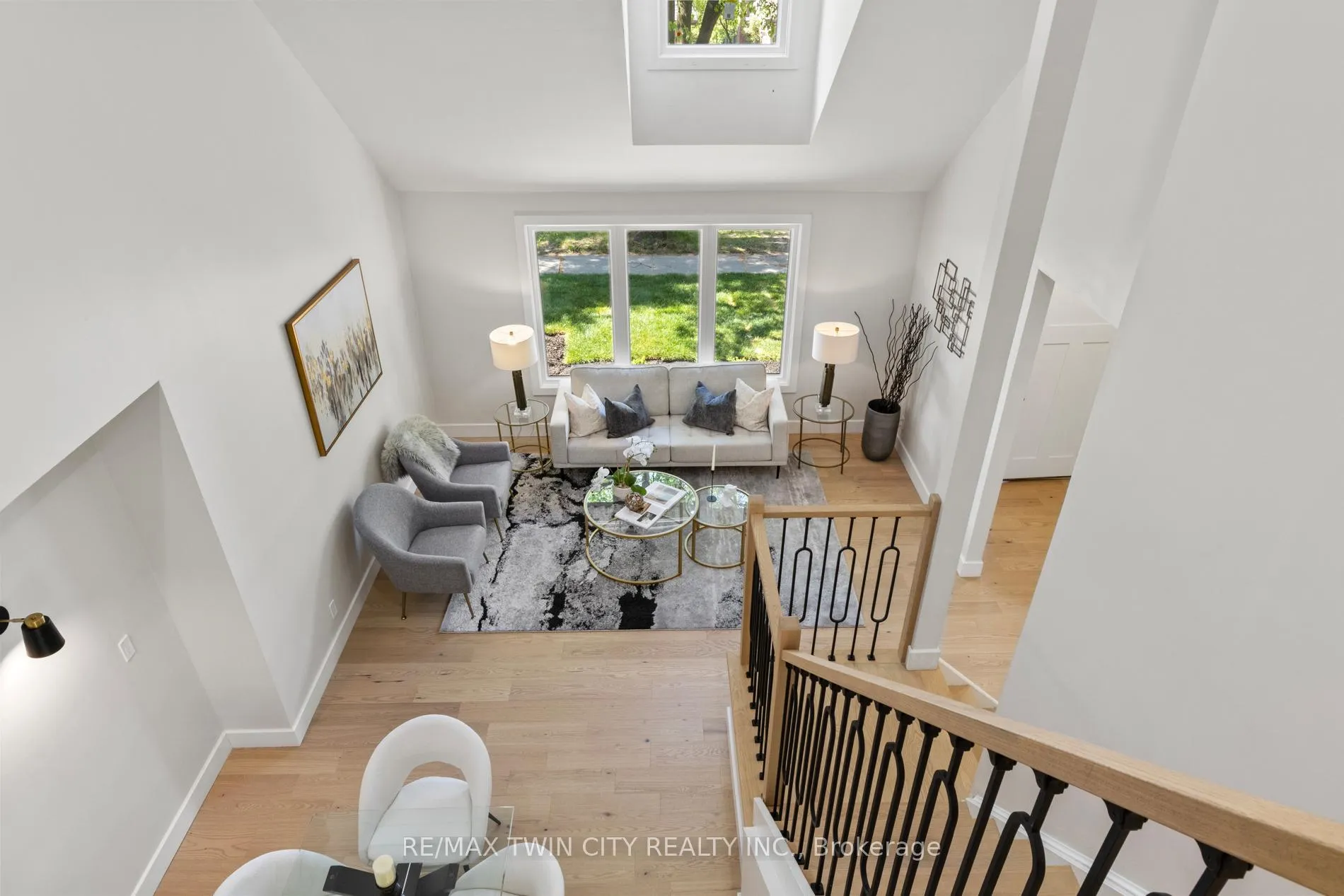 Photo 5 of 92 Scenic Wood Crescent, Kitchener — HOMEH