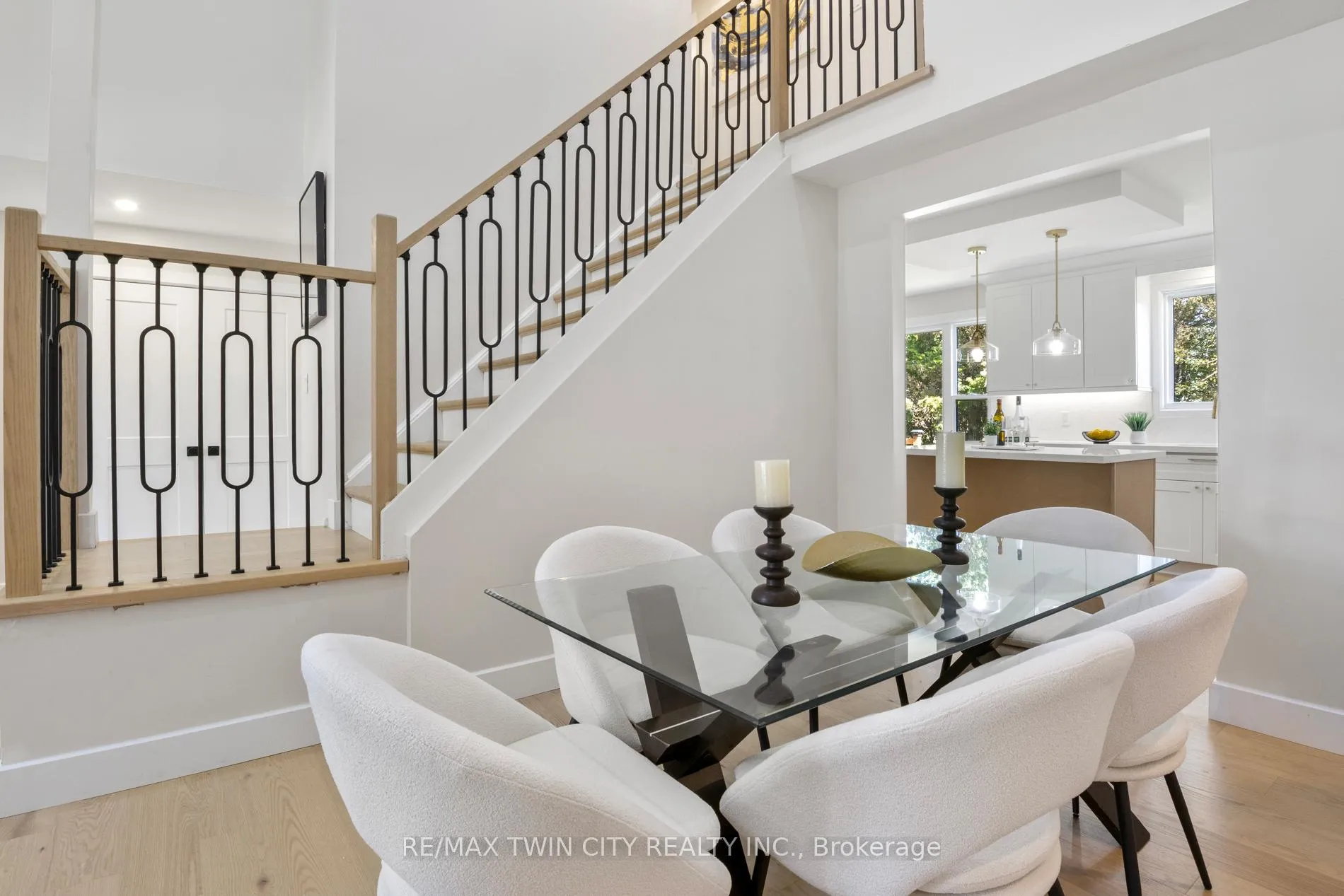 Photo 6 of 92 Scenic Wood Crescent, Kitchener — HOMEH