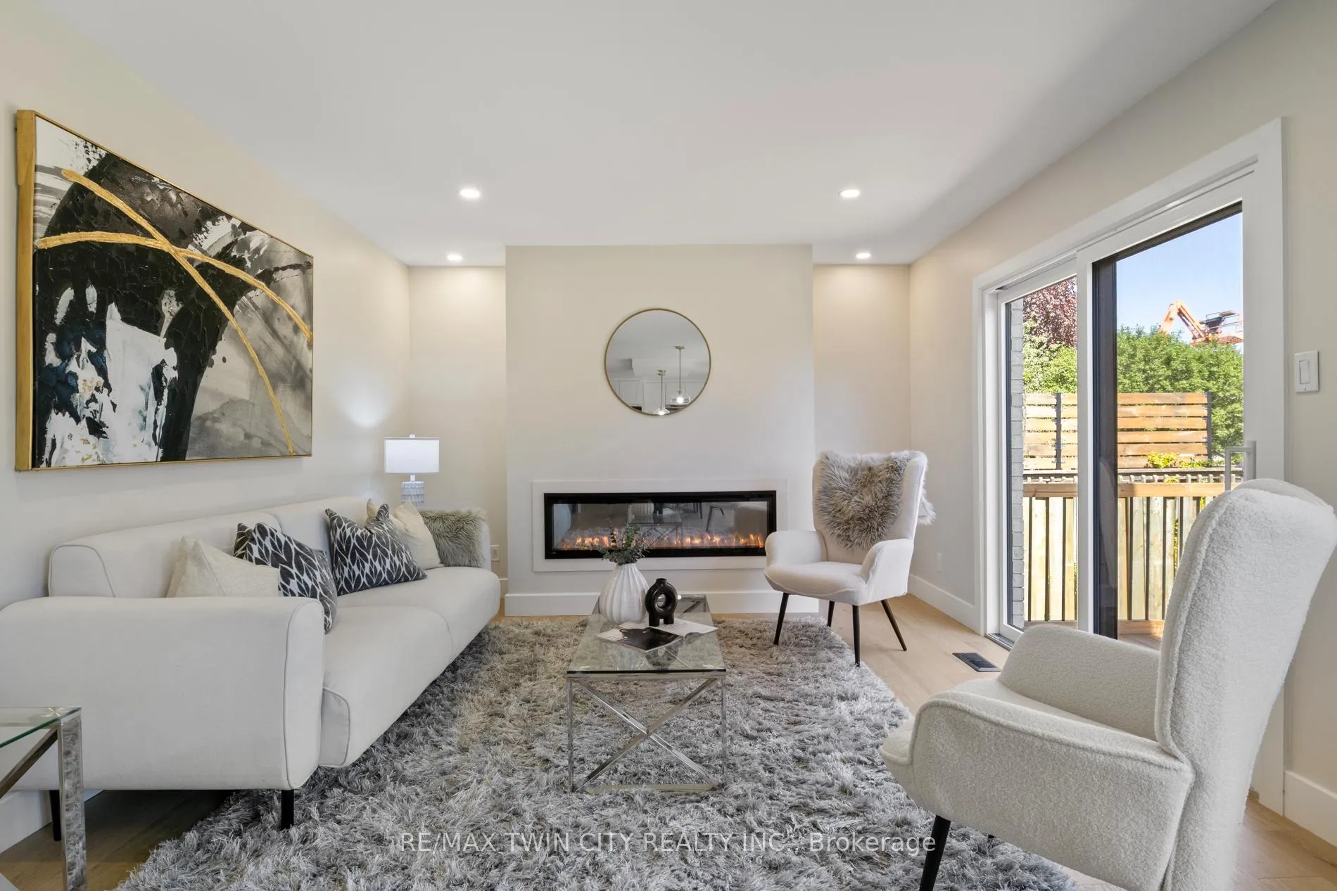 Photo 14 of 92 Scenic Wood Crescent, Kitchener — HOMEH